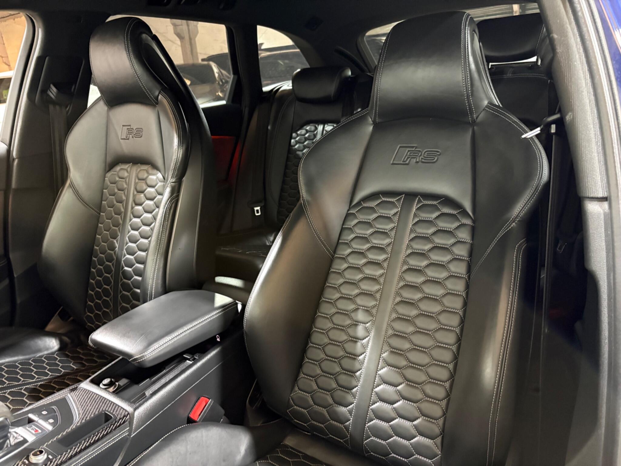 Audi RS4 Avant view 55