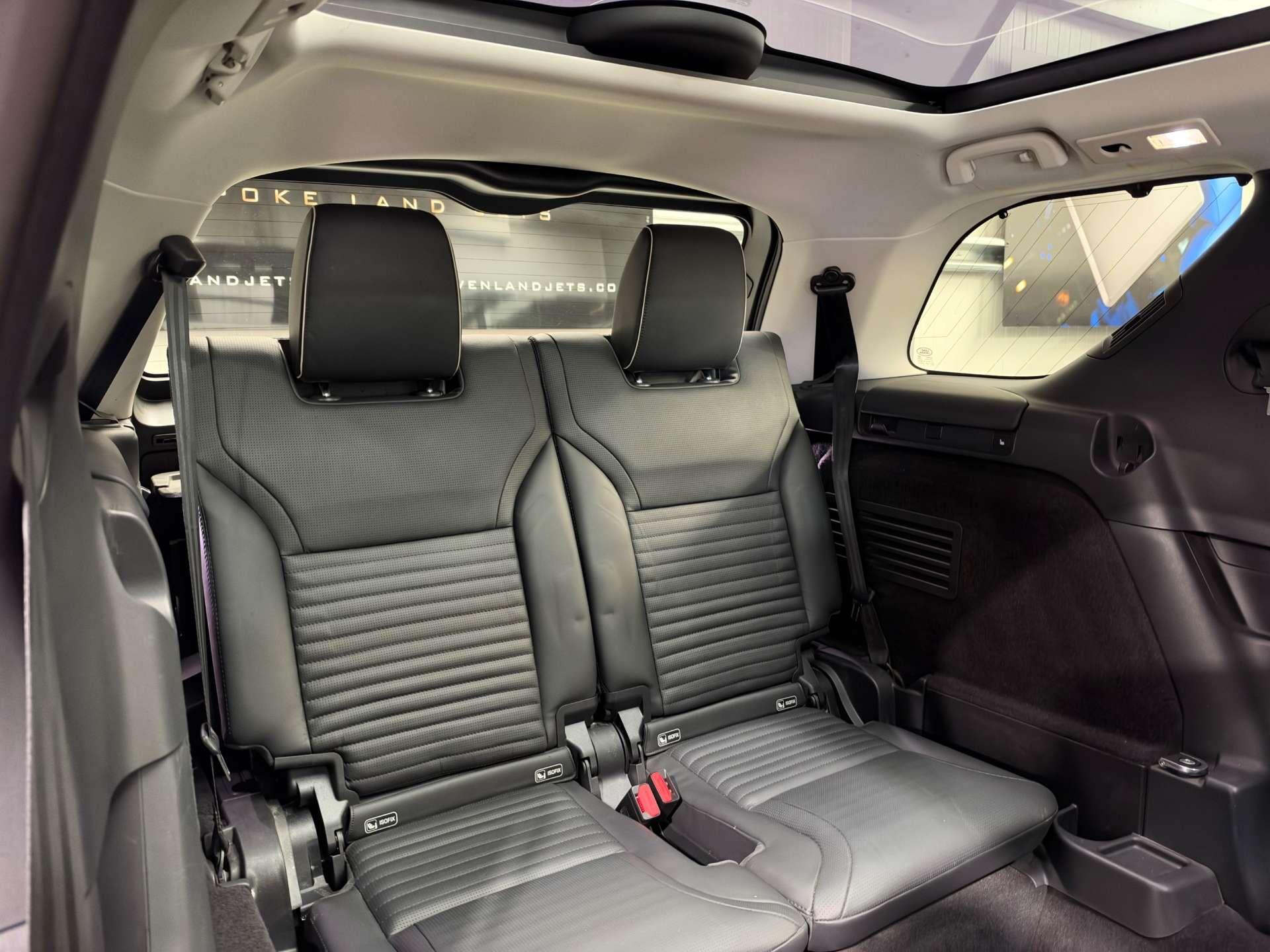 Land Rover Discovery view 38