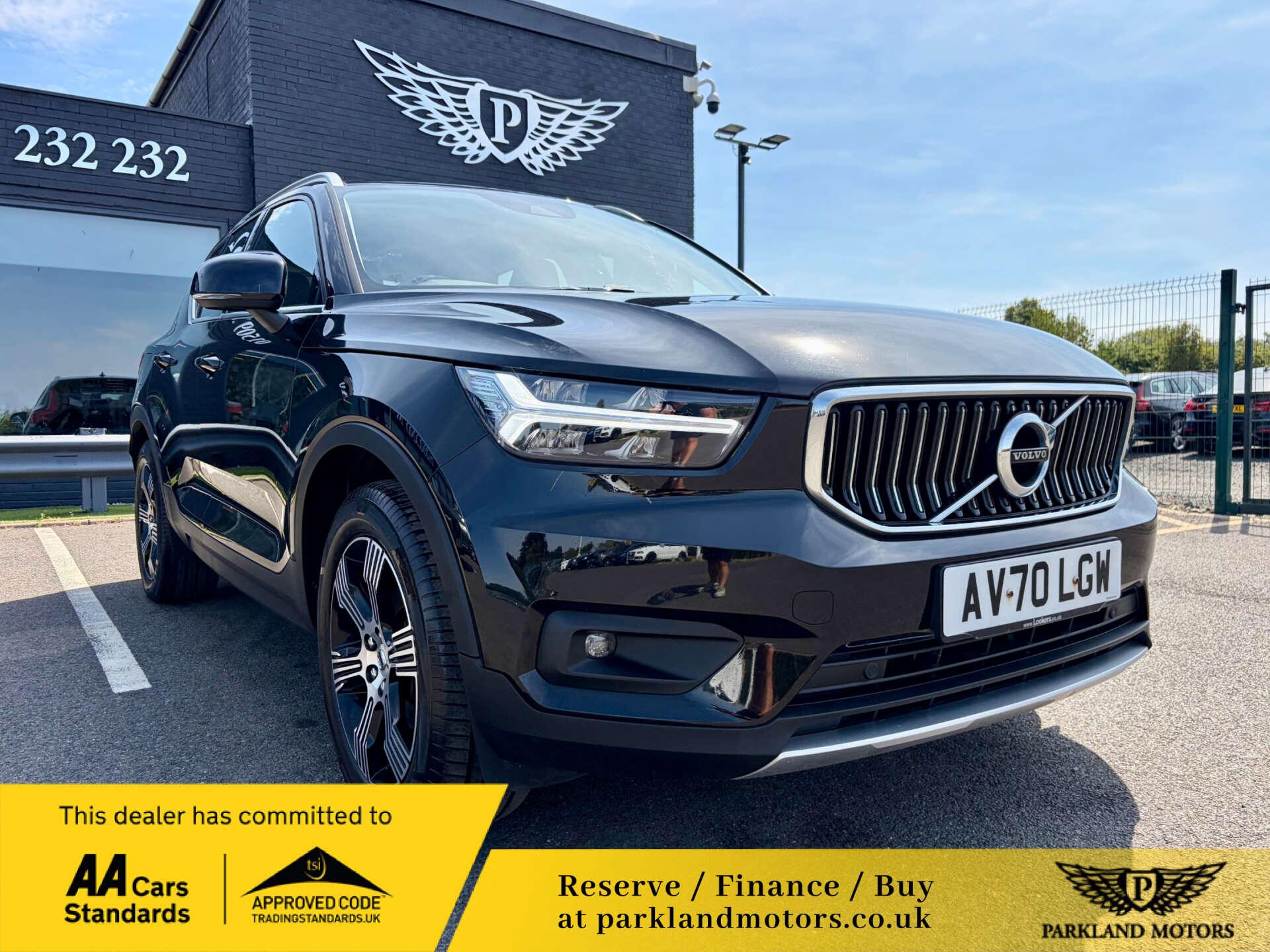 Volvo XC40 main image