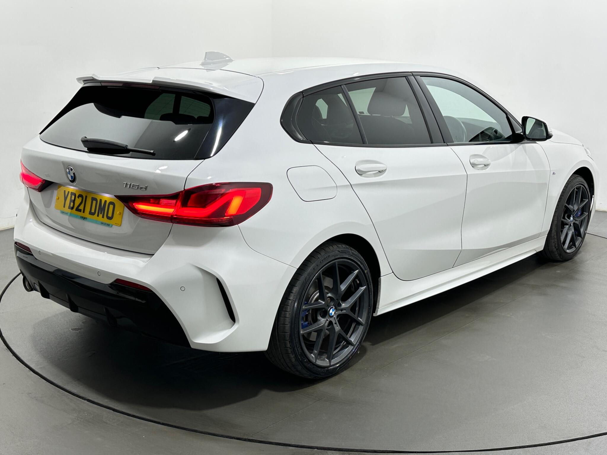 BMW 1 Series view 54