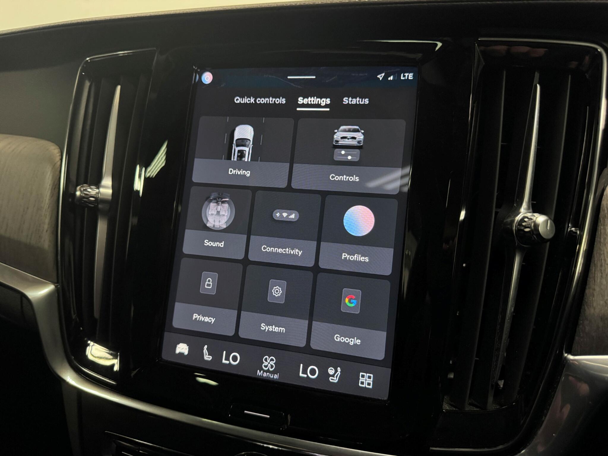 Volvo S90 view 42