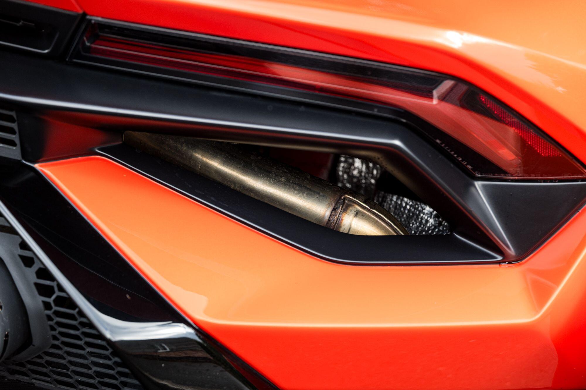 Lamborghini Huracan view 14