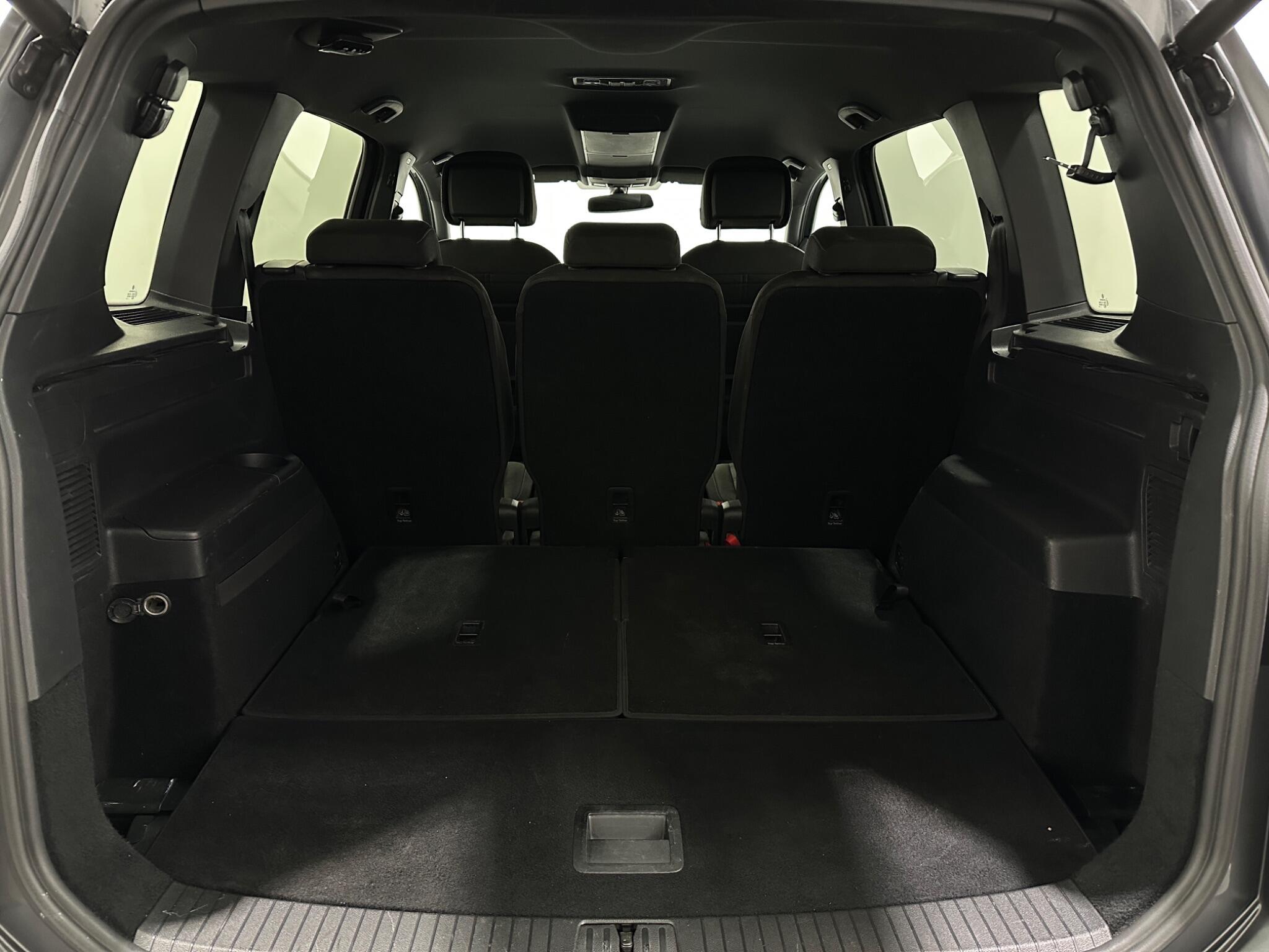 Volkswagen Touran view 49