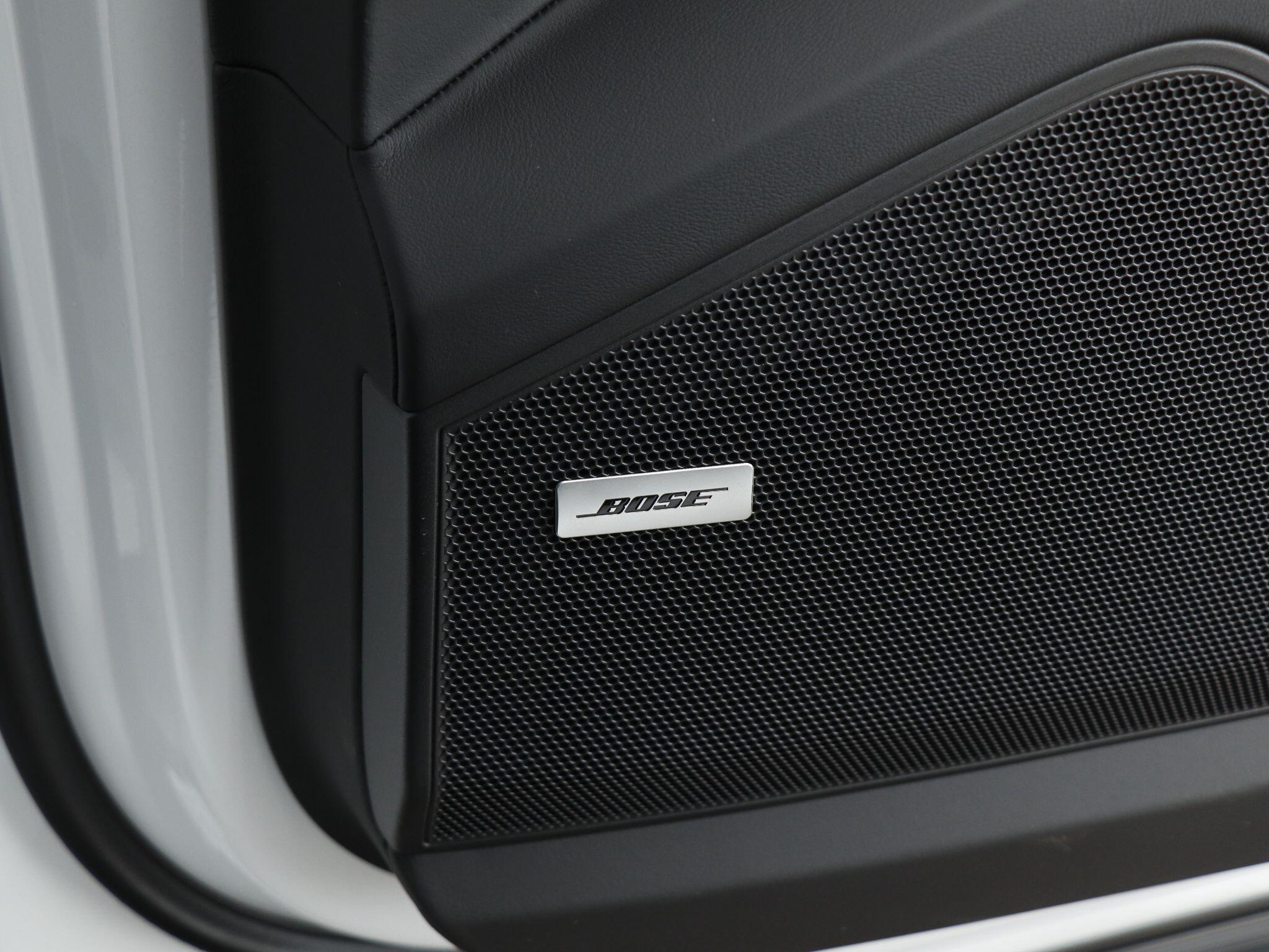 Porsche Cayenne view 21