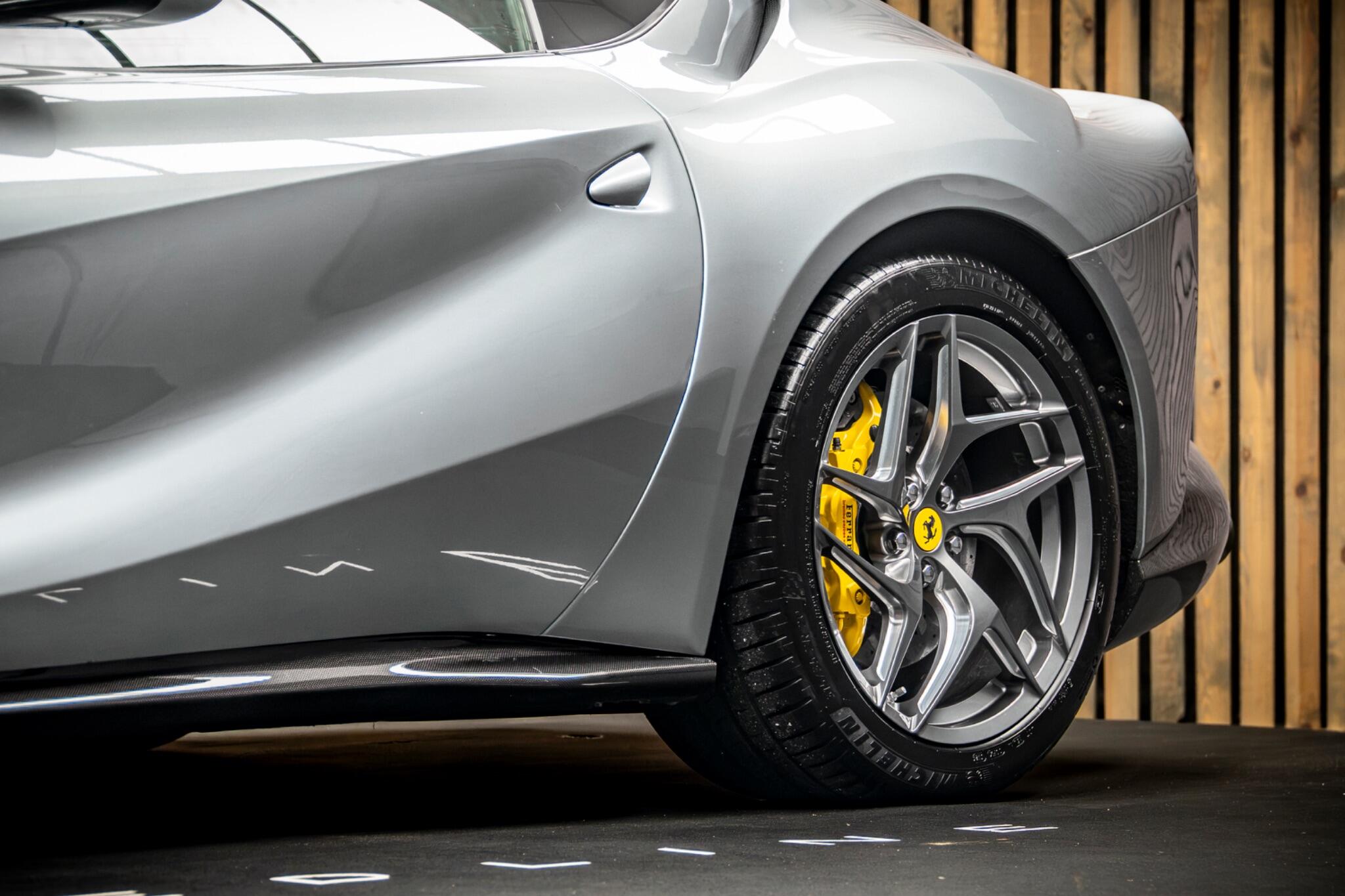 Ferrari 812 view 15