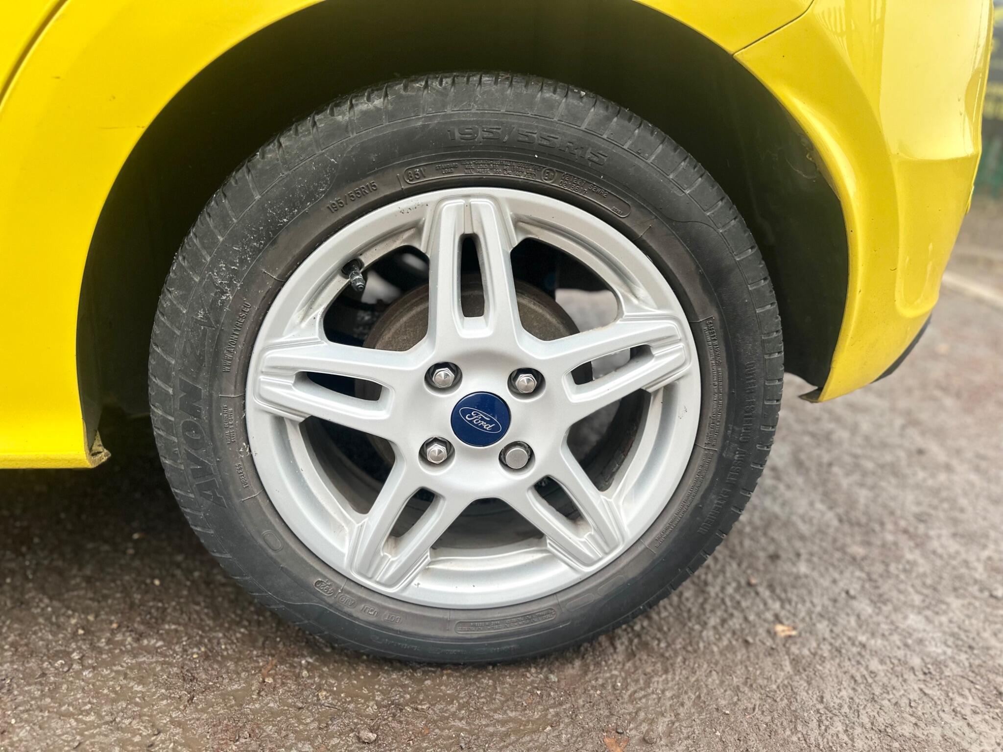 2017 Ford Ka+ 1.2 Ti-VCT Zetec Euro 6 5dr • 21,433 miles image 32