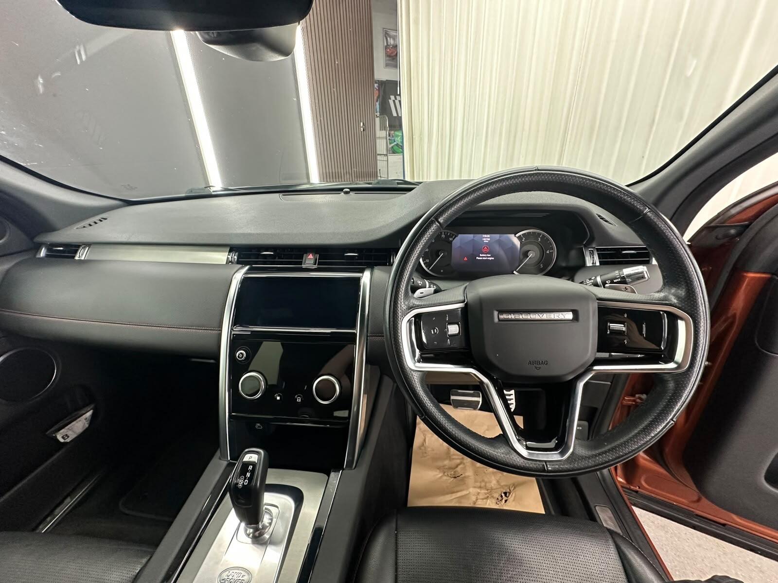 Land Rover Discovery Sport view 41