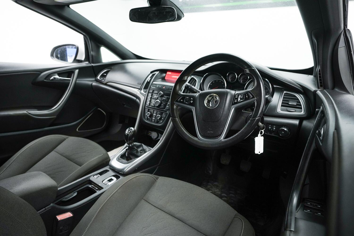 Vauxhall Cascada view 11