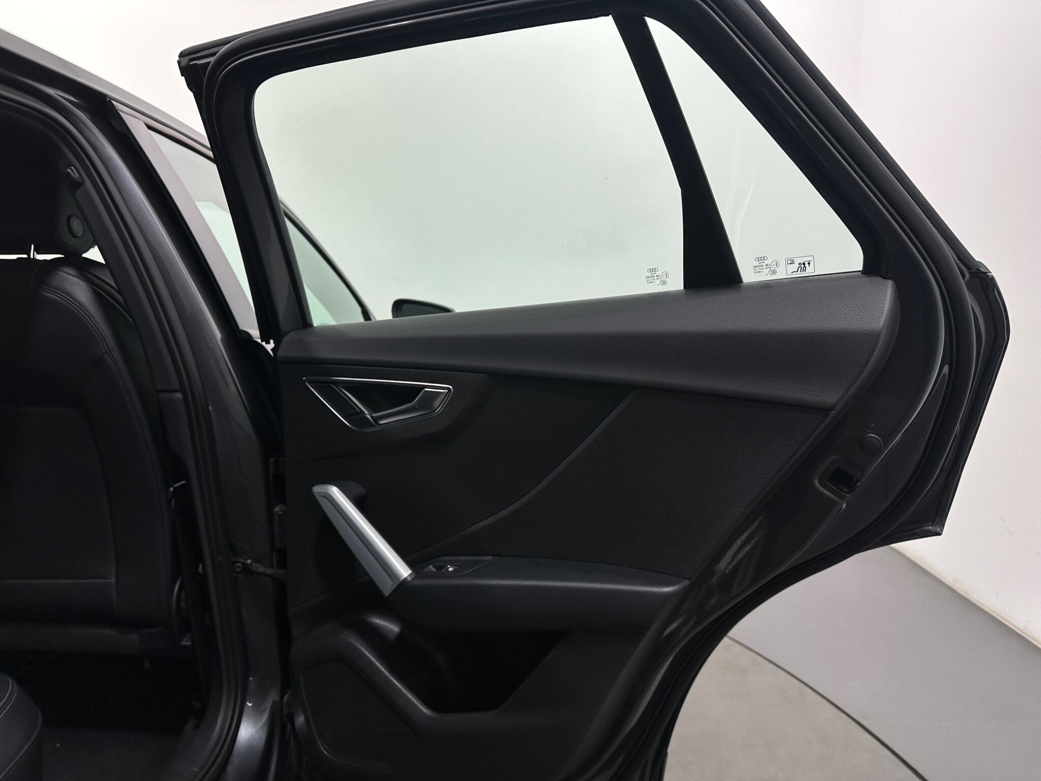 Audi Q2 view 40