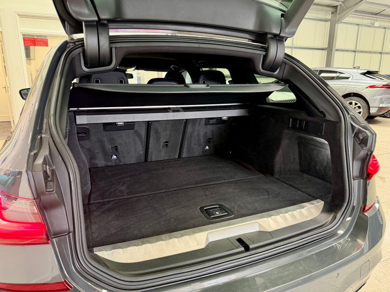 BMW 3 Series view 26