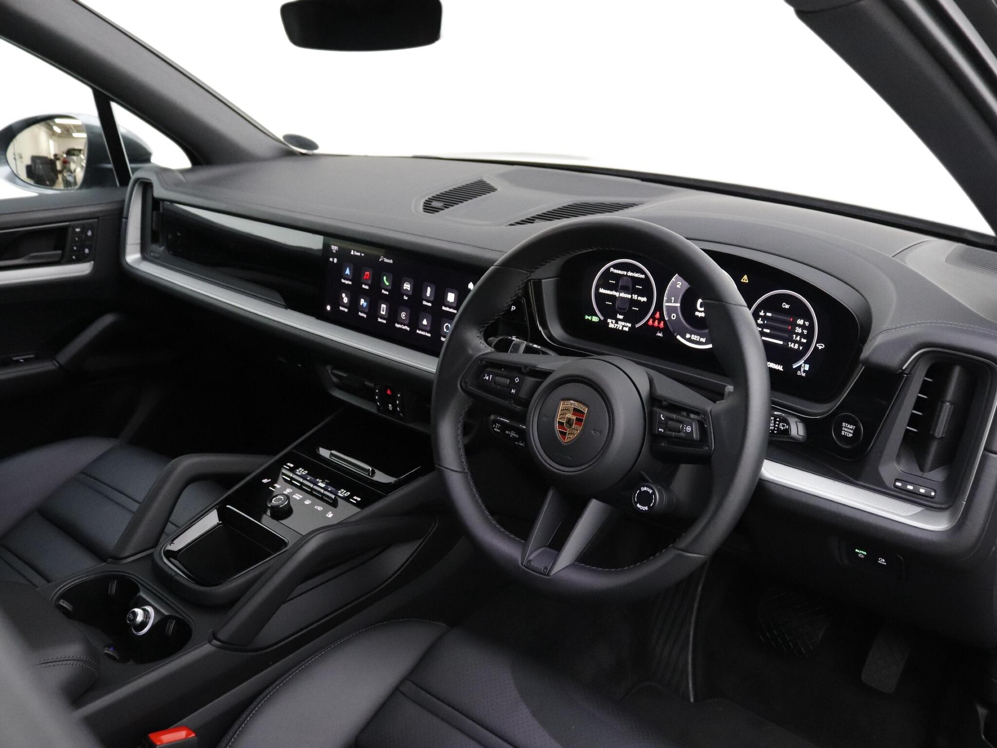 Porsche Cayenne view 9