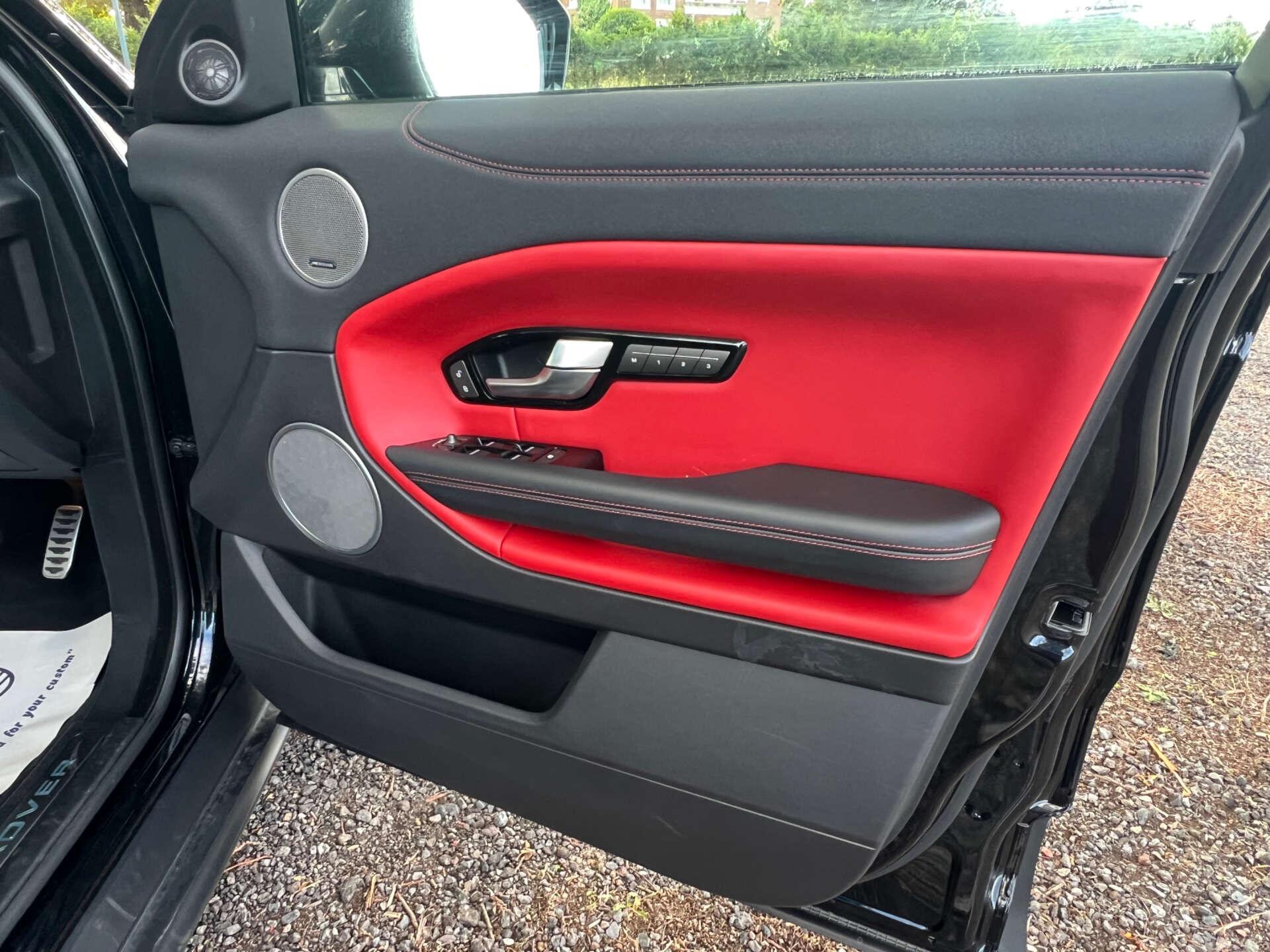 Land Rover Range Rover Evoque view 33