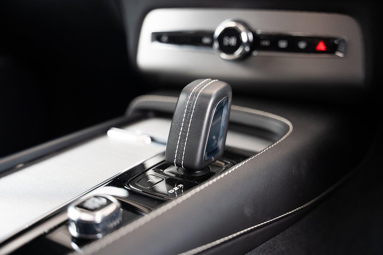 Volvo XC90 view 37
