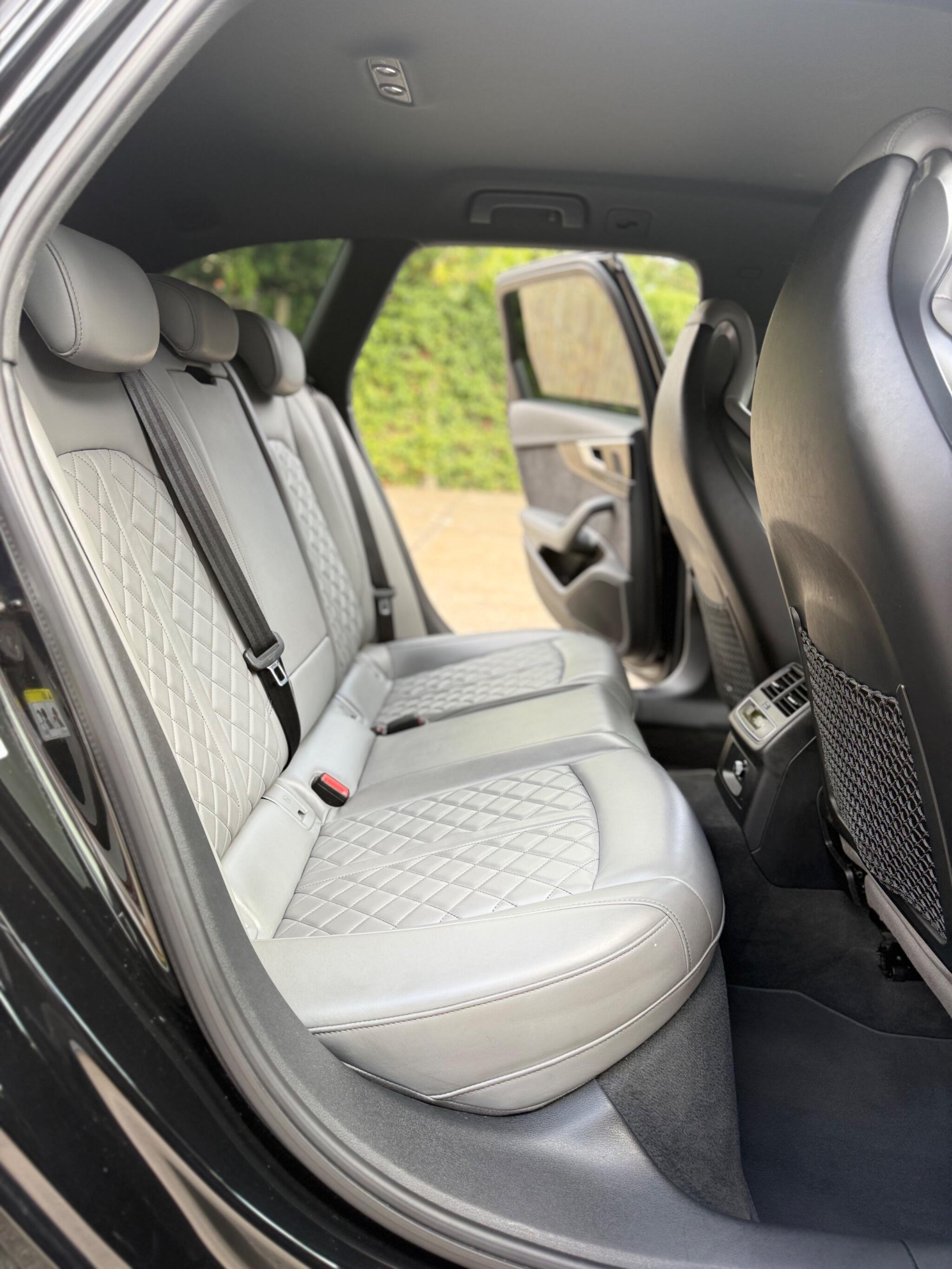 Audi S4 view 15