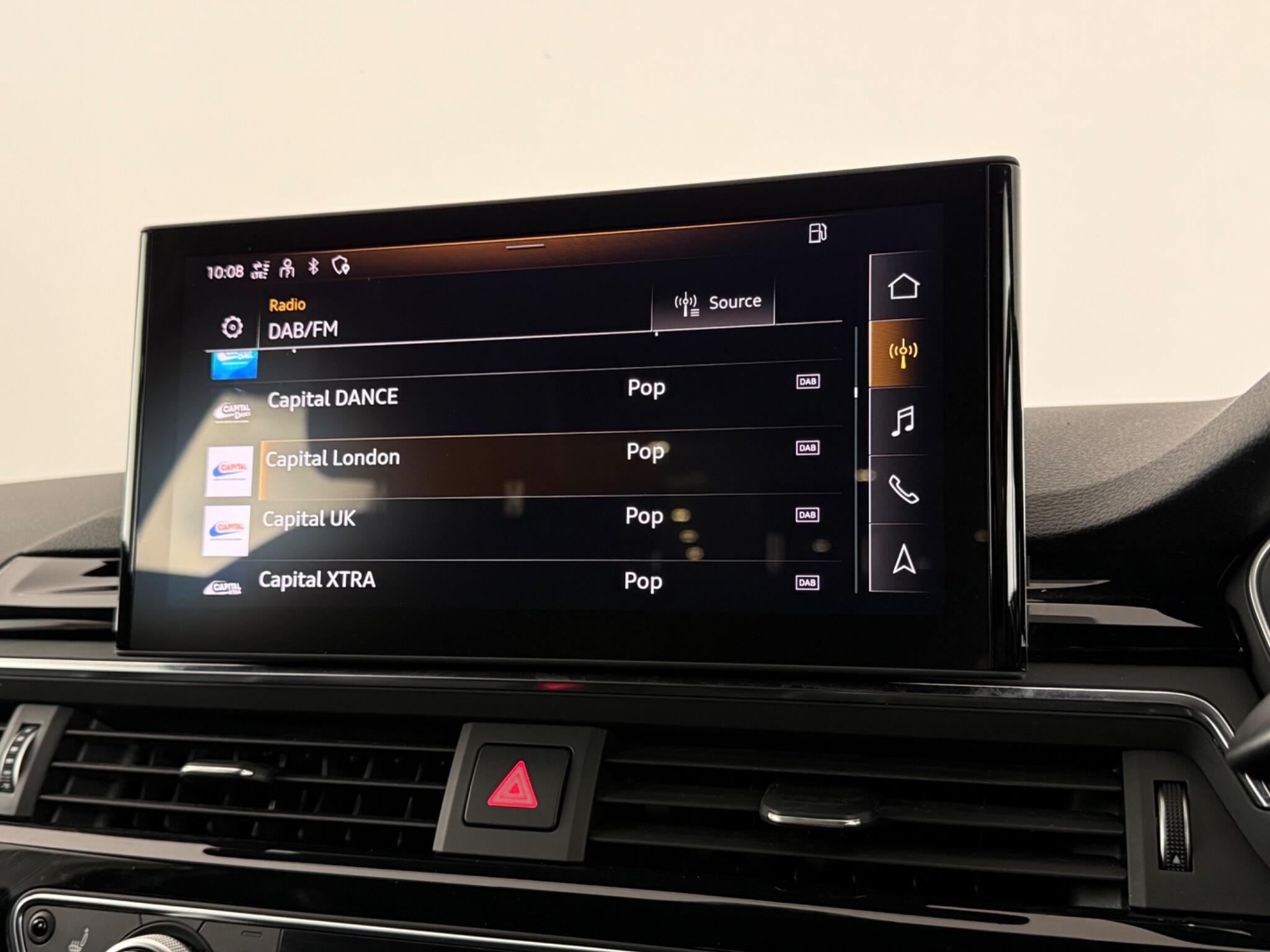Audi A4 view 8
