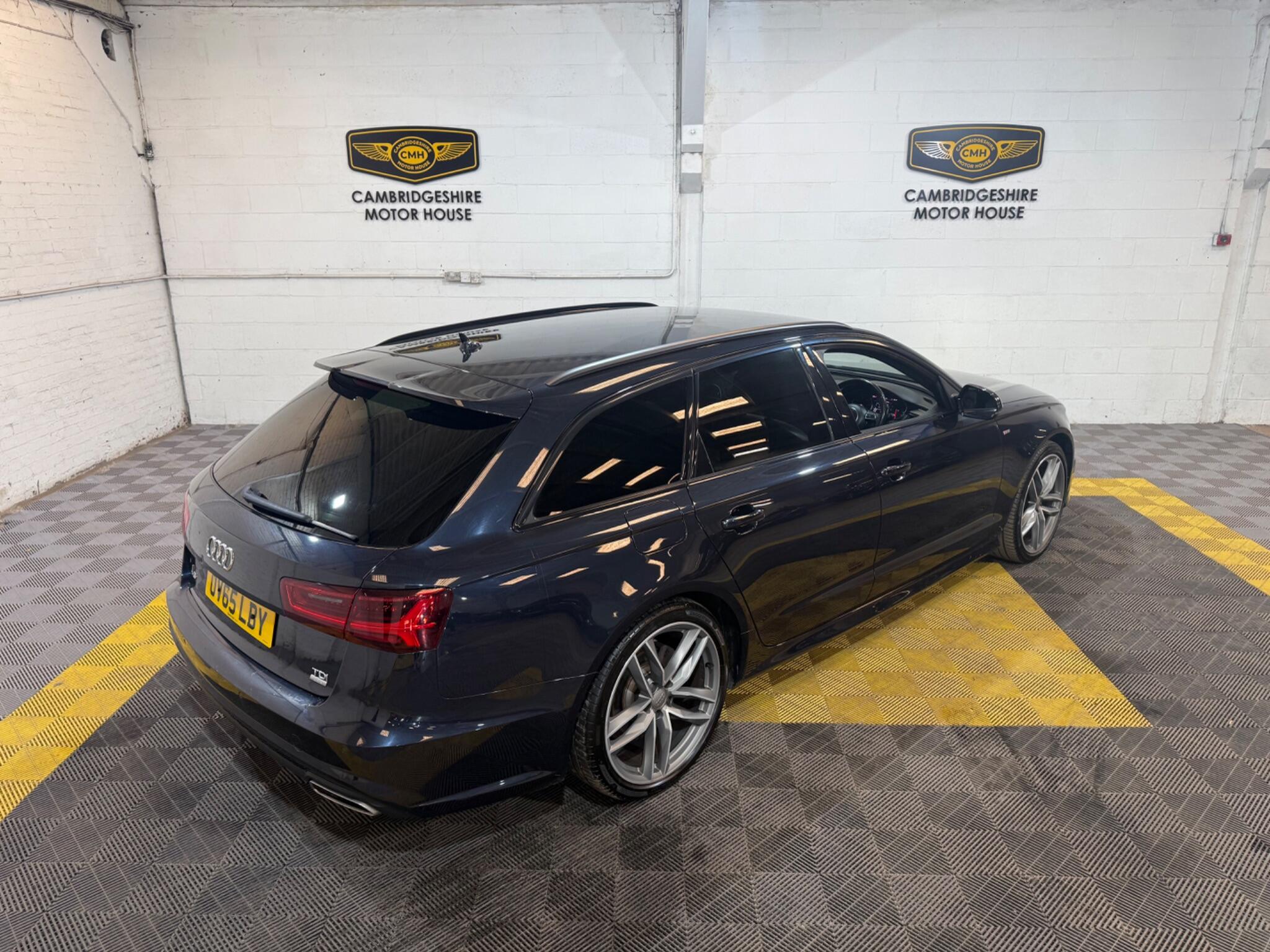 Audi A6 Avant view 15