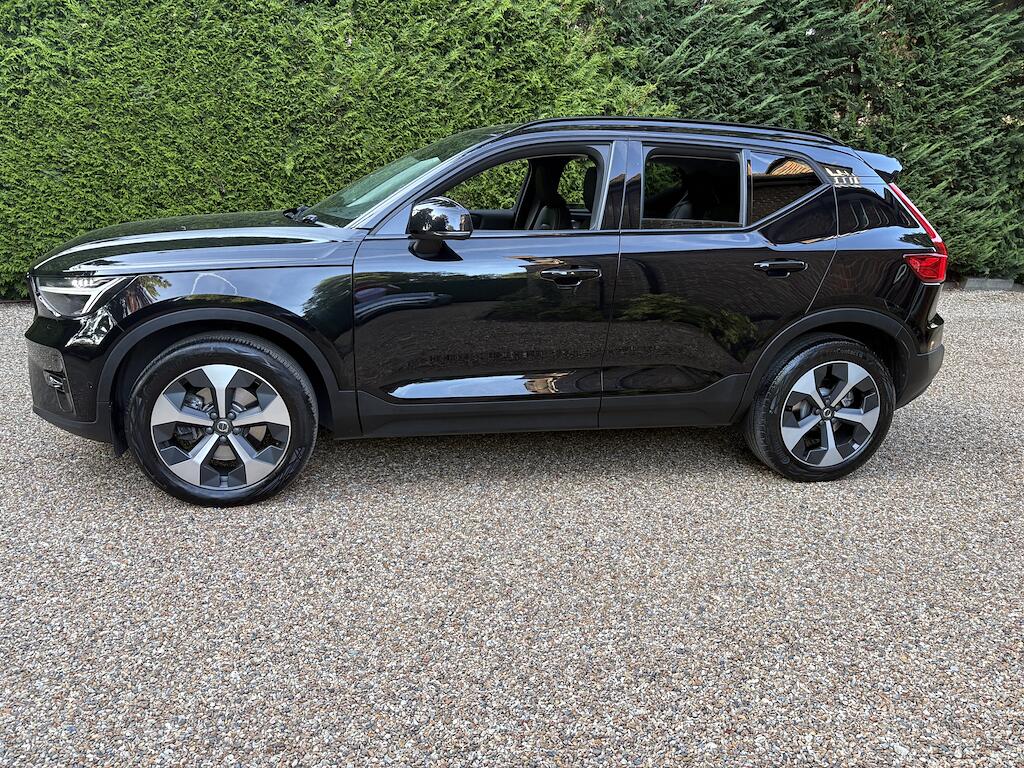 Volvo XC40 view 9