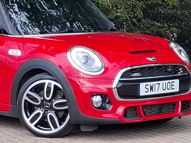 MINI Convertible view 20