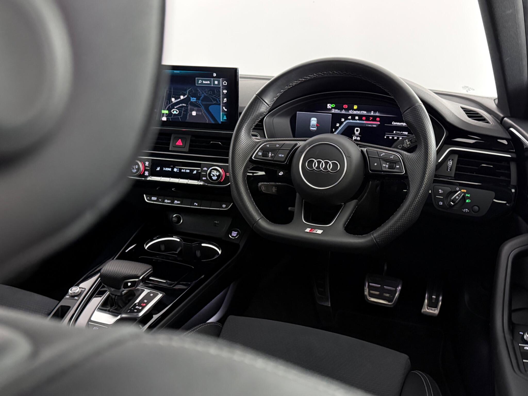Audi A4 view 12