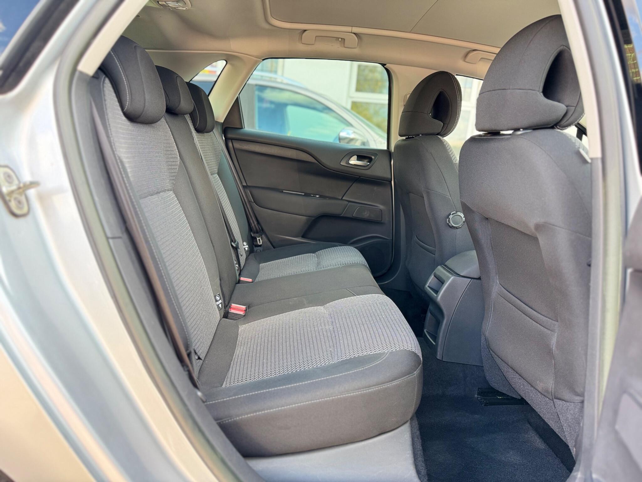 Citroen C4 view 22