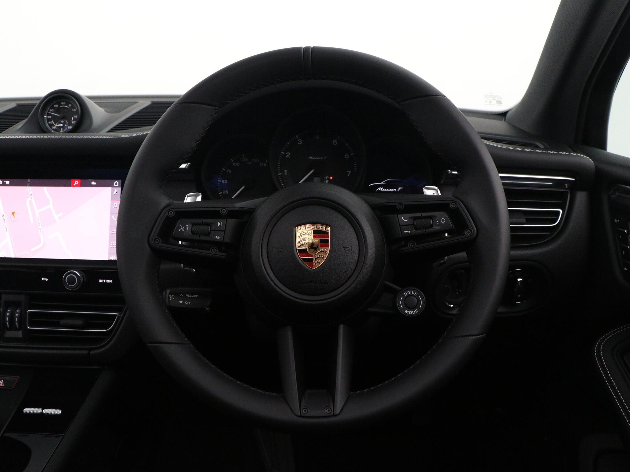 Porsche Macan view 43