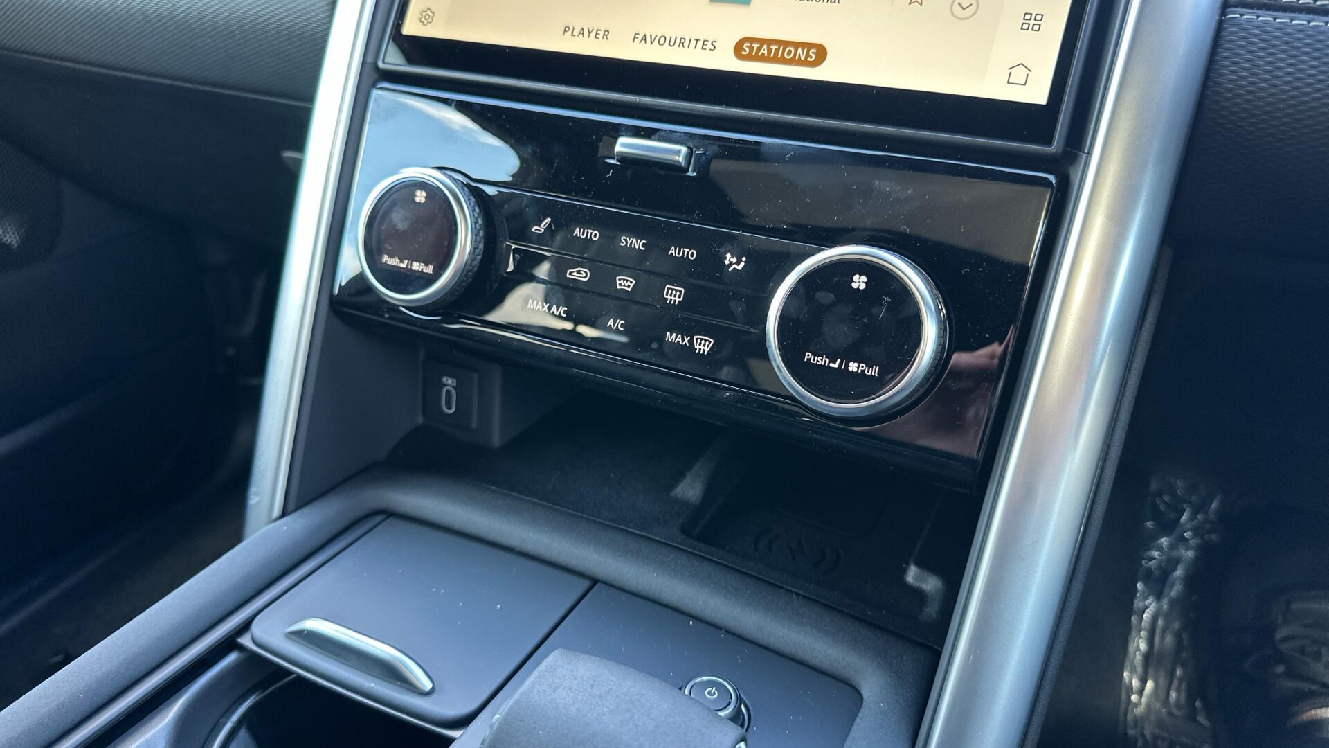 Land Rover Discovery view 53