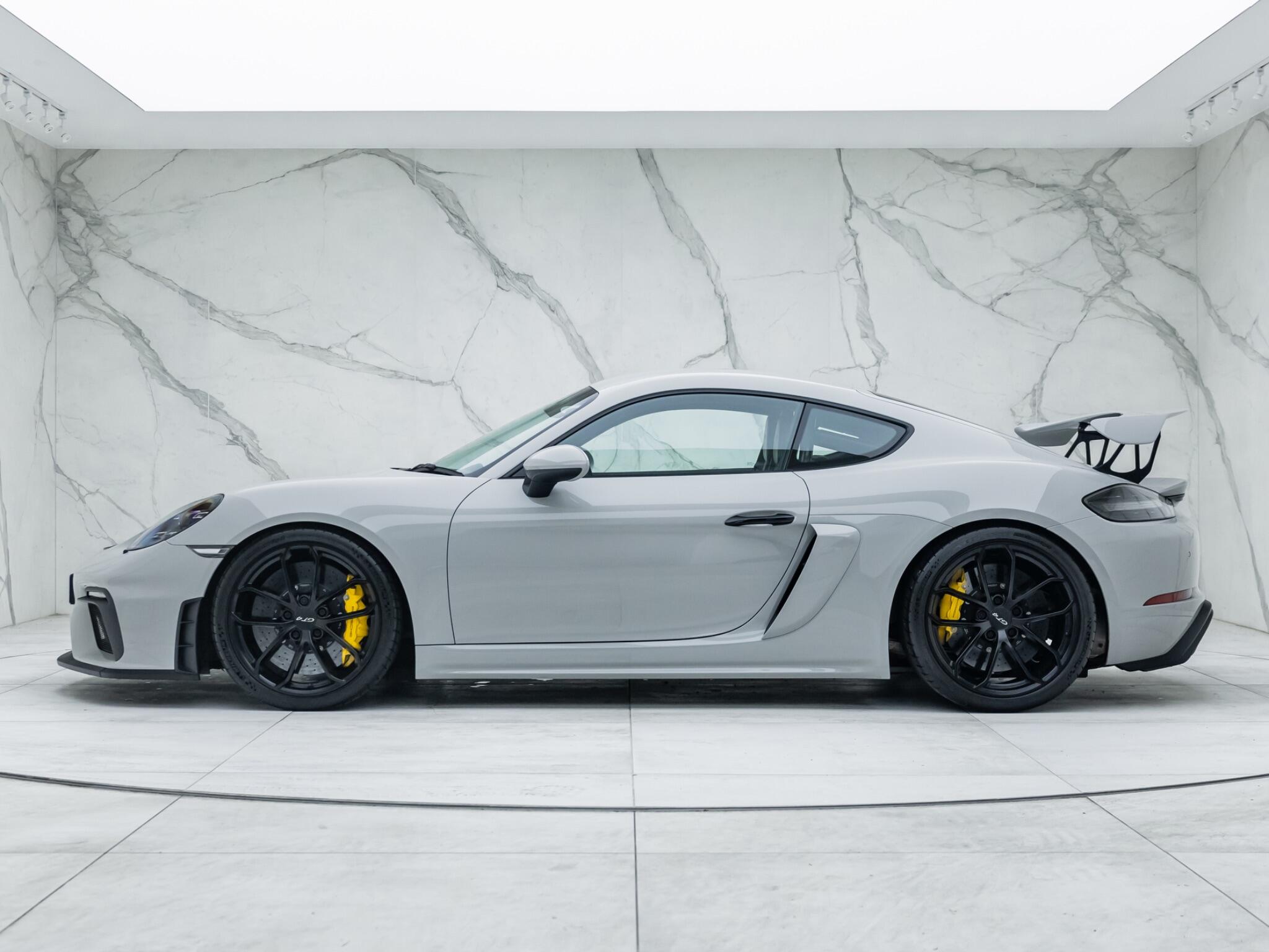 Porsche Cayman view 5