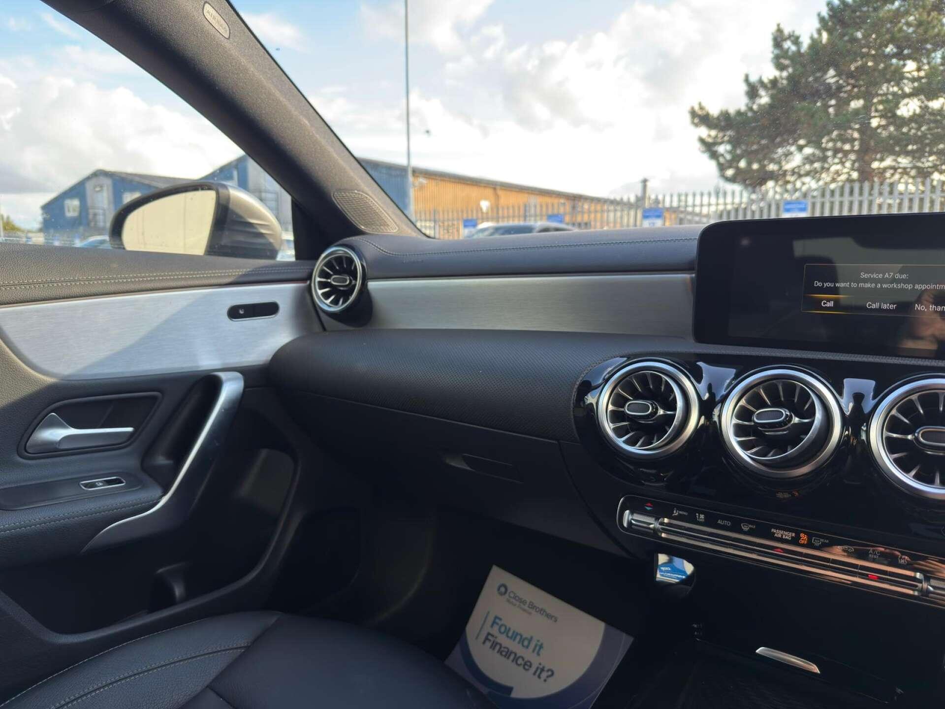 Mercedes-Benz Cla view 53