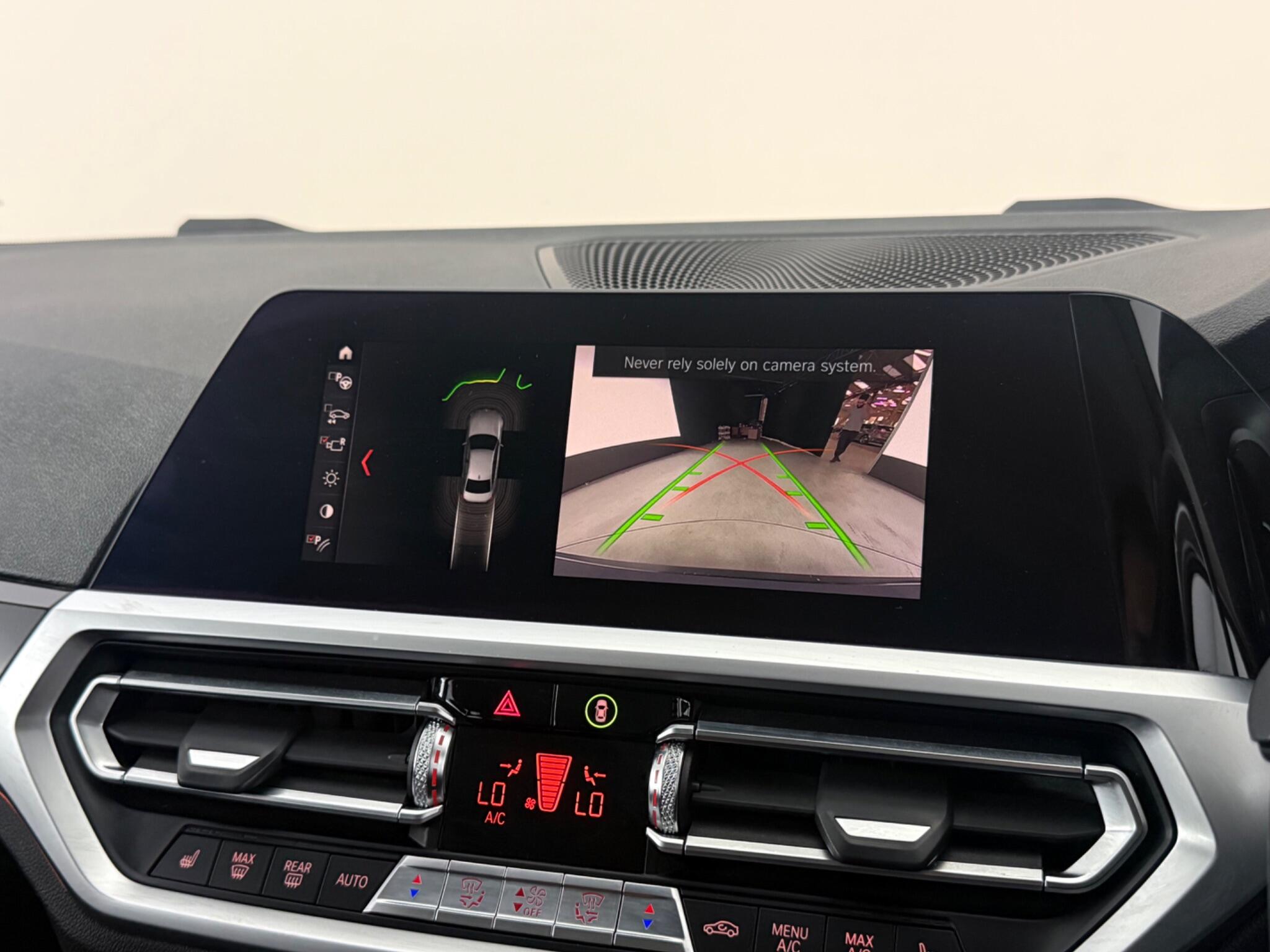 BMW 3 Series view 25