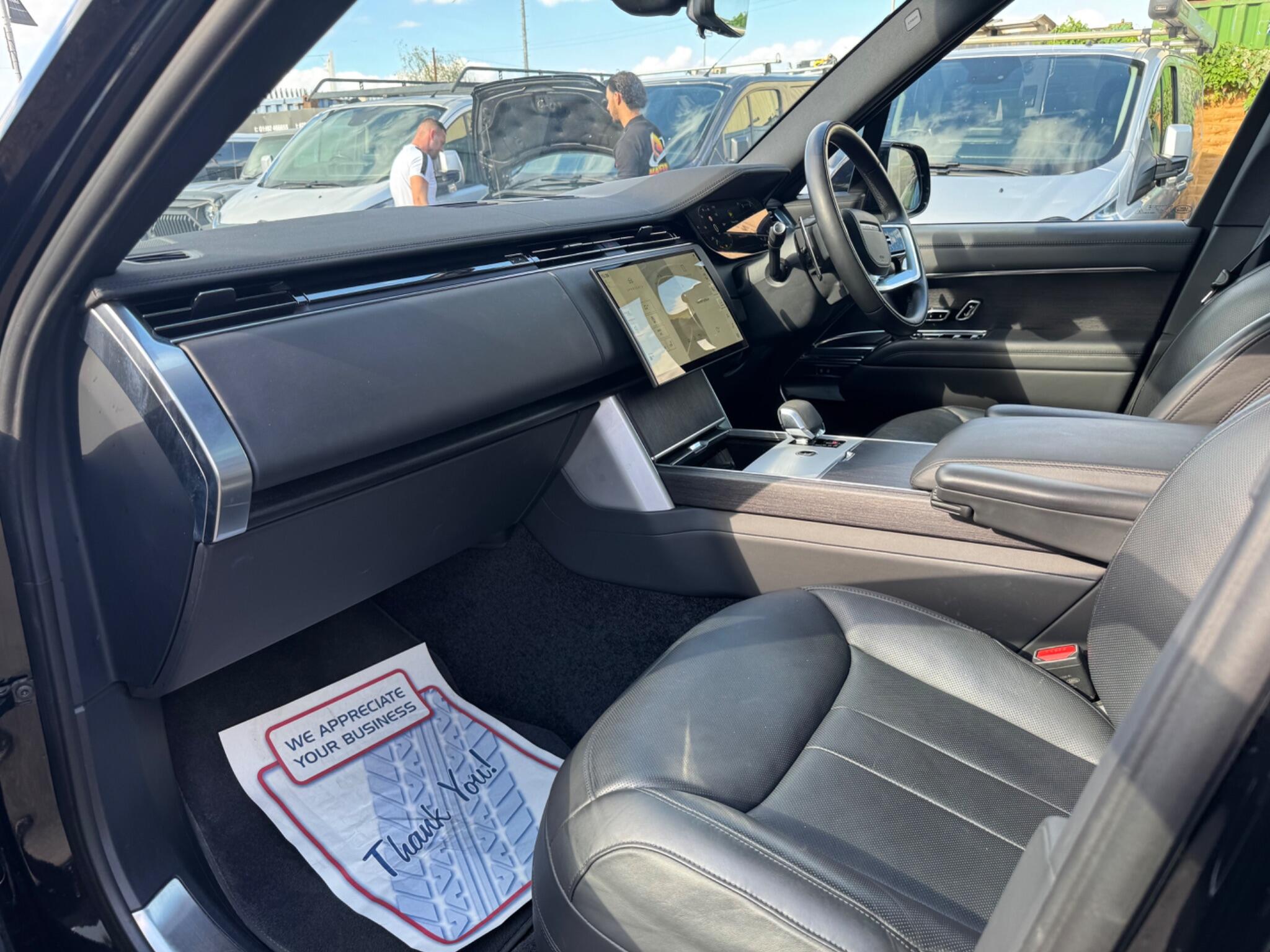 Land Rover Range Rover view 57