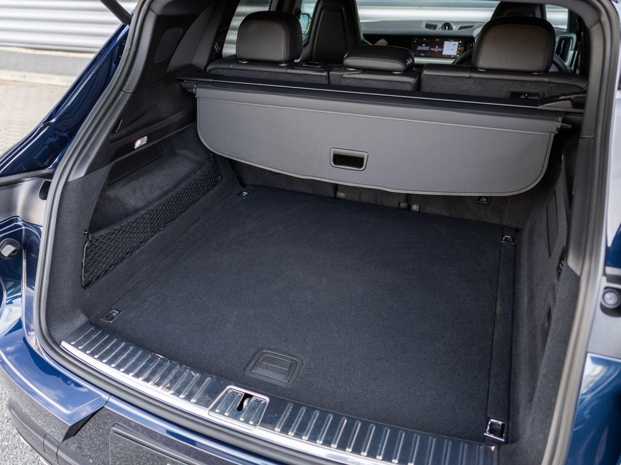 Porsche Cayenne view 21