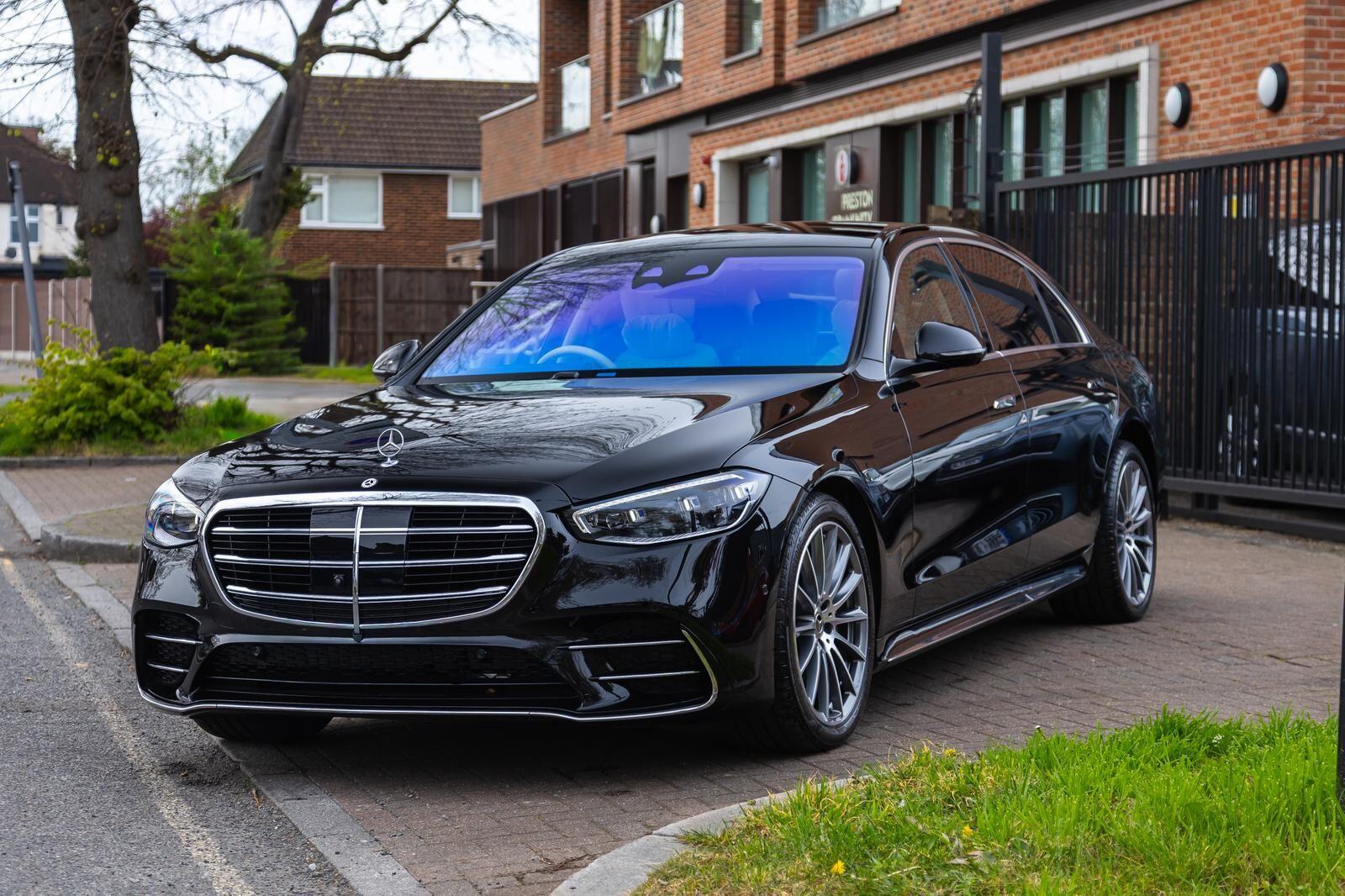 Mercedes-Benz S-Class view 4