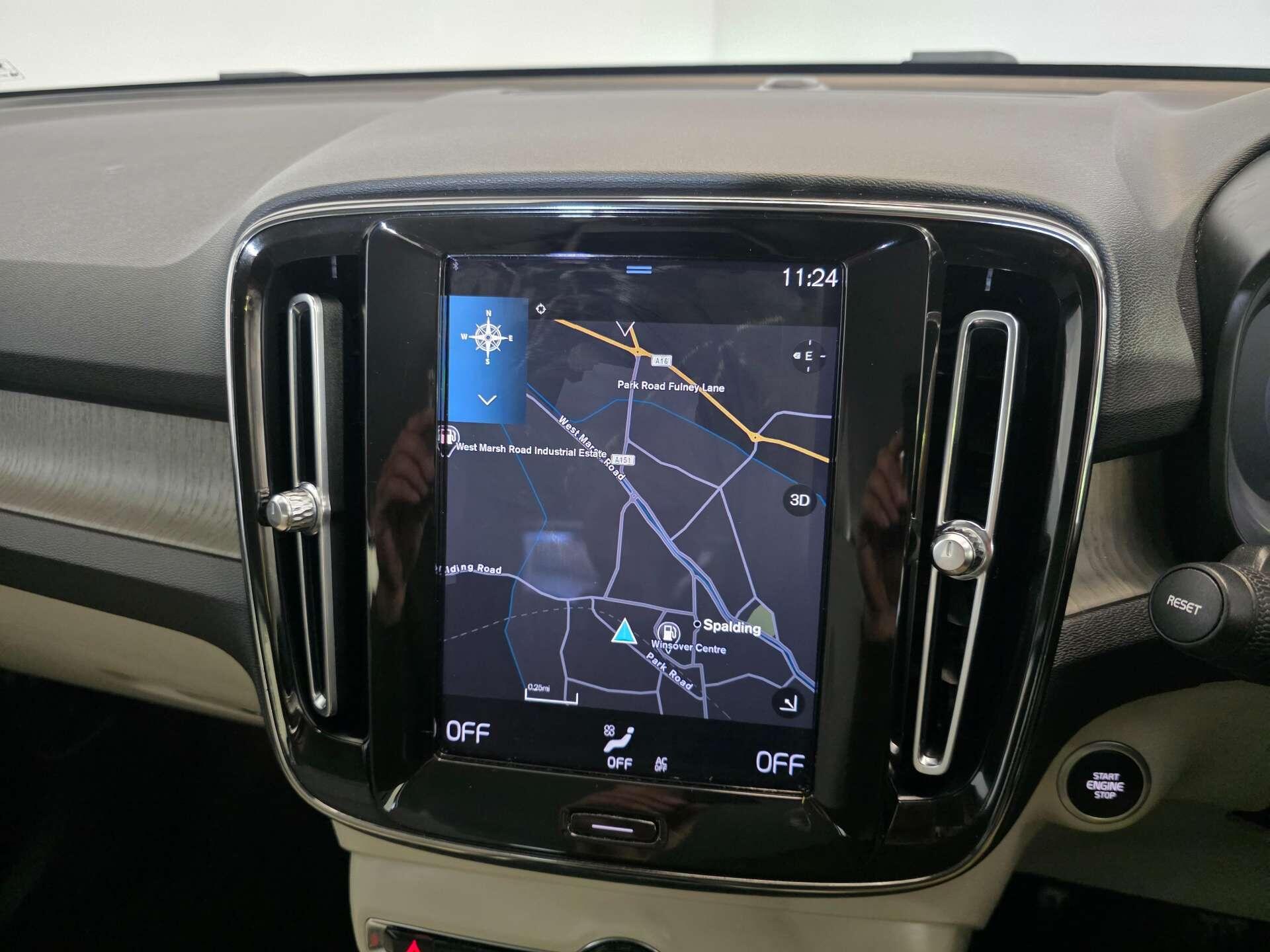 Volvo XC40 view 24