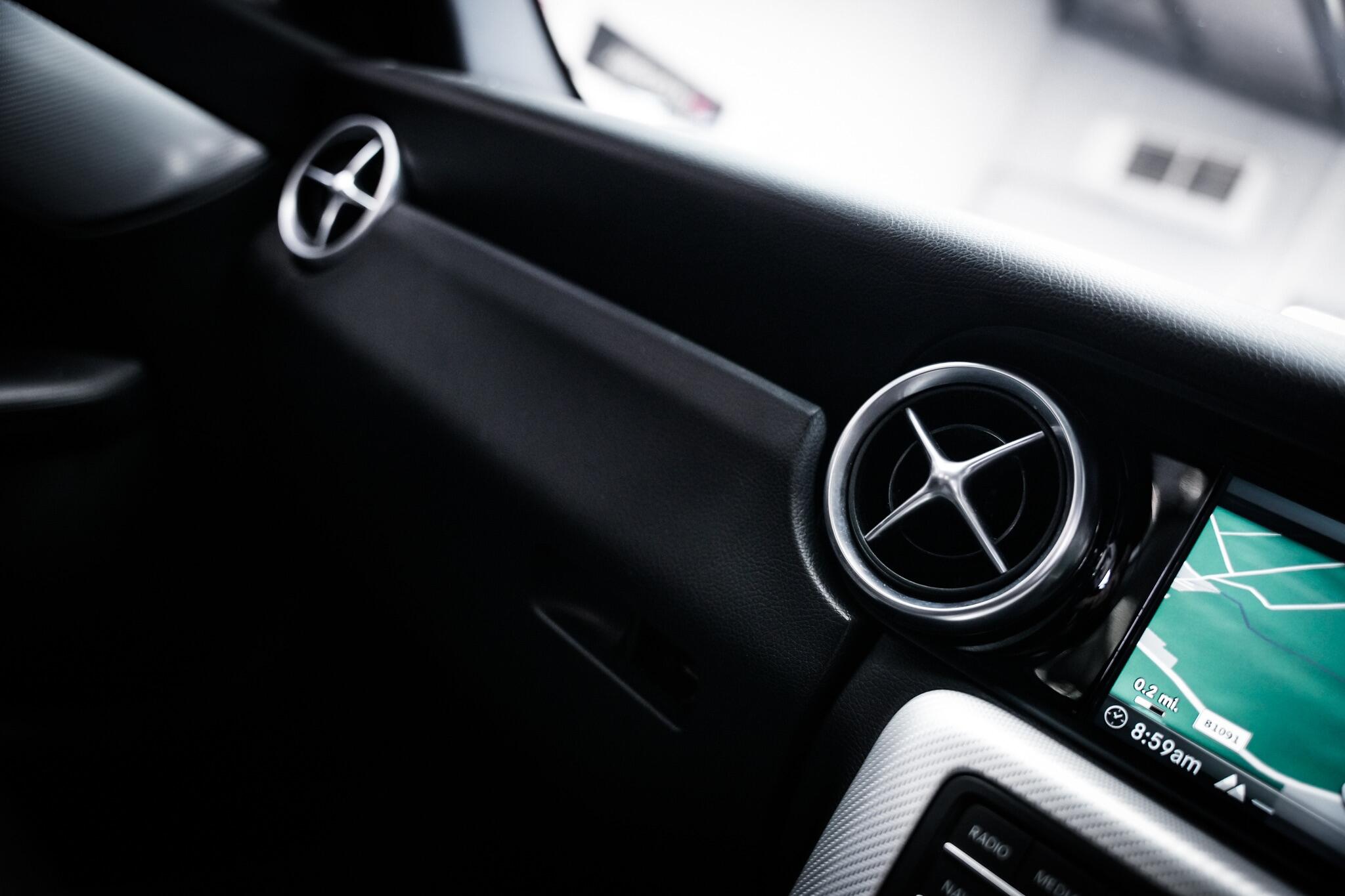 Mercedes-Benz SLC view 48