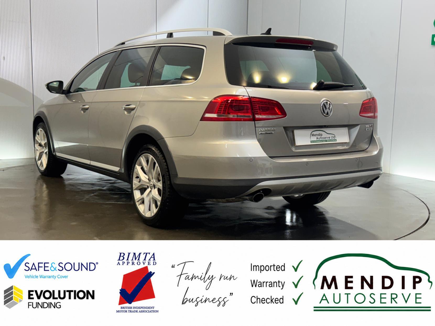 Volkswagen Passat view 14