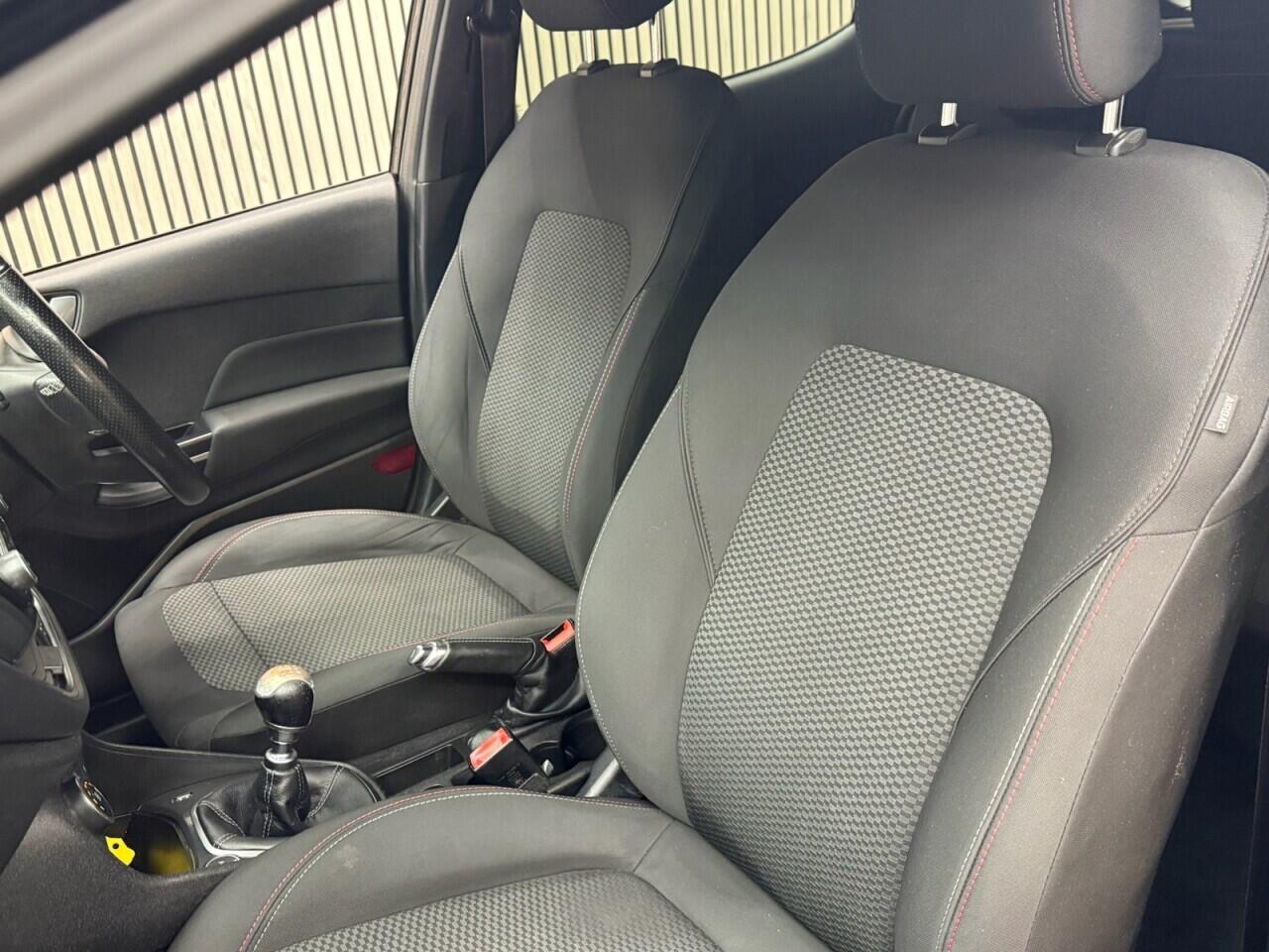Ford Fiesta view 6