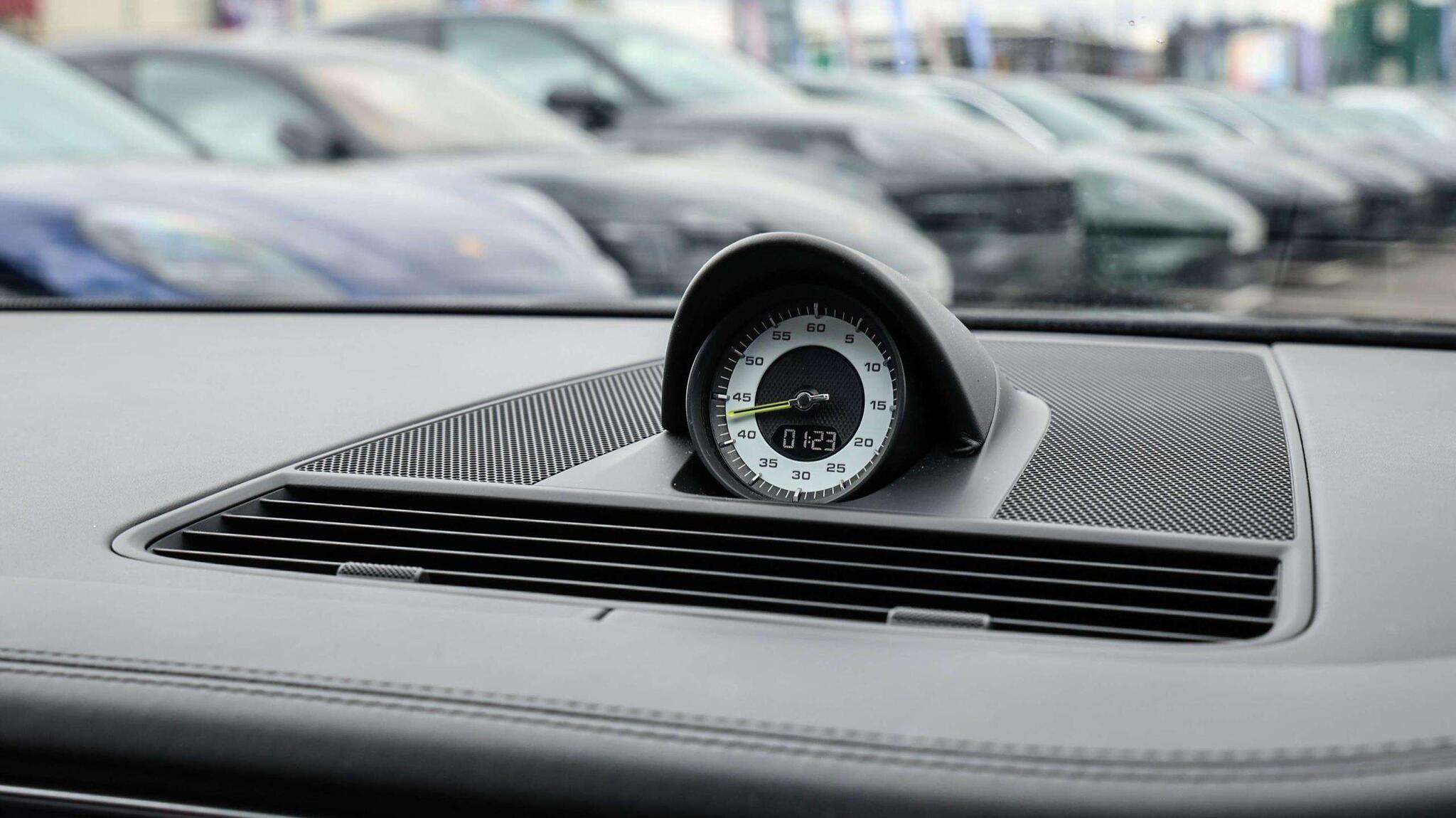Porsche Panamera view 15