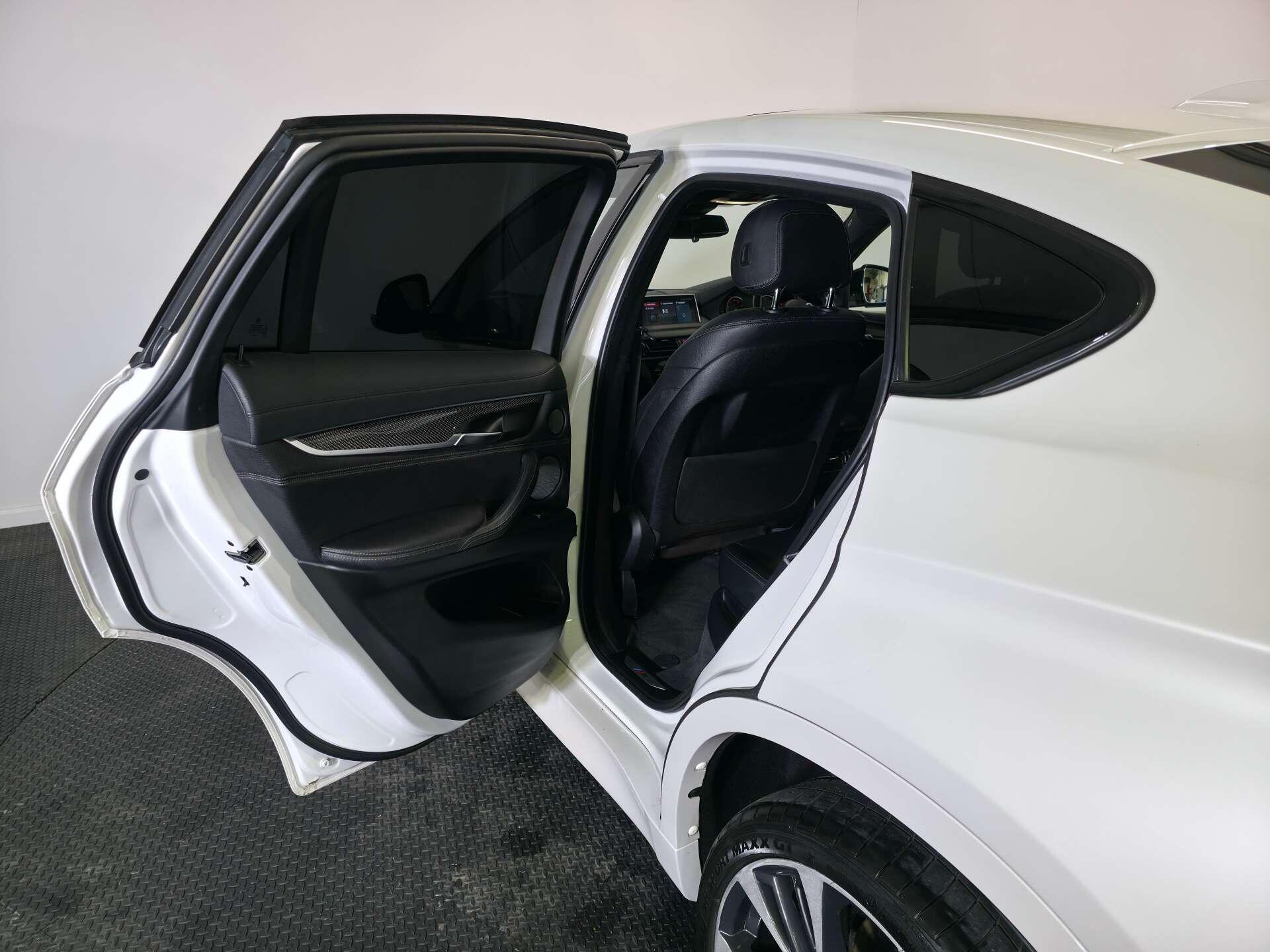 BMW X6 view 67