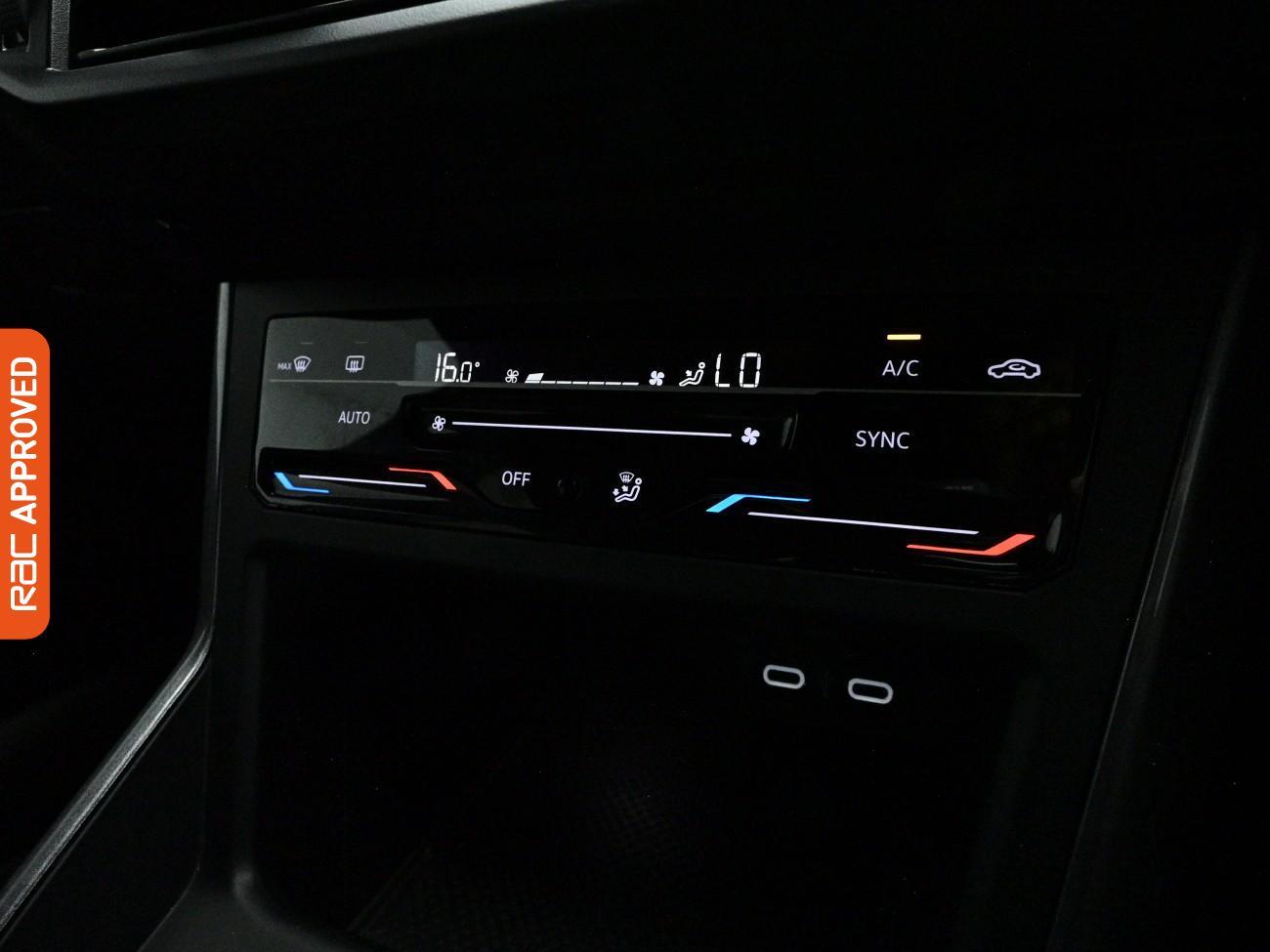 Volkswagen Polo view 17