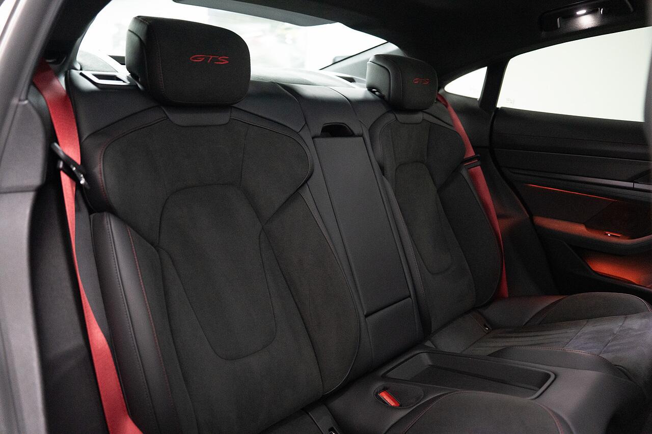 Porsche Taycan view 23