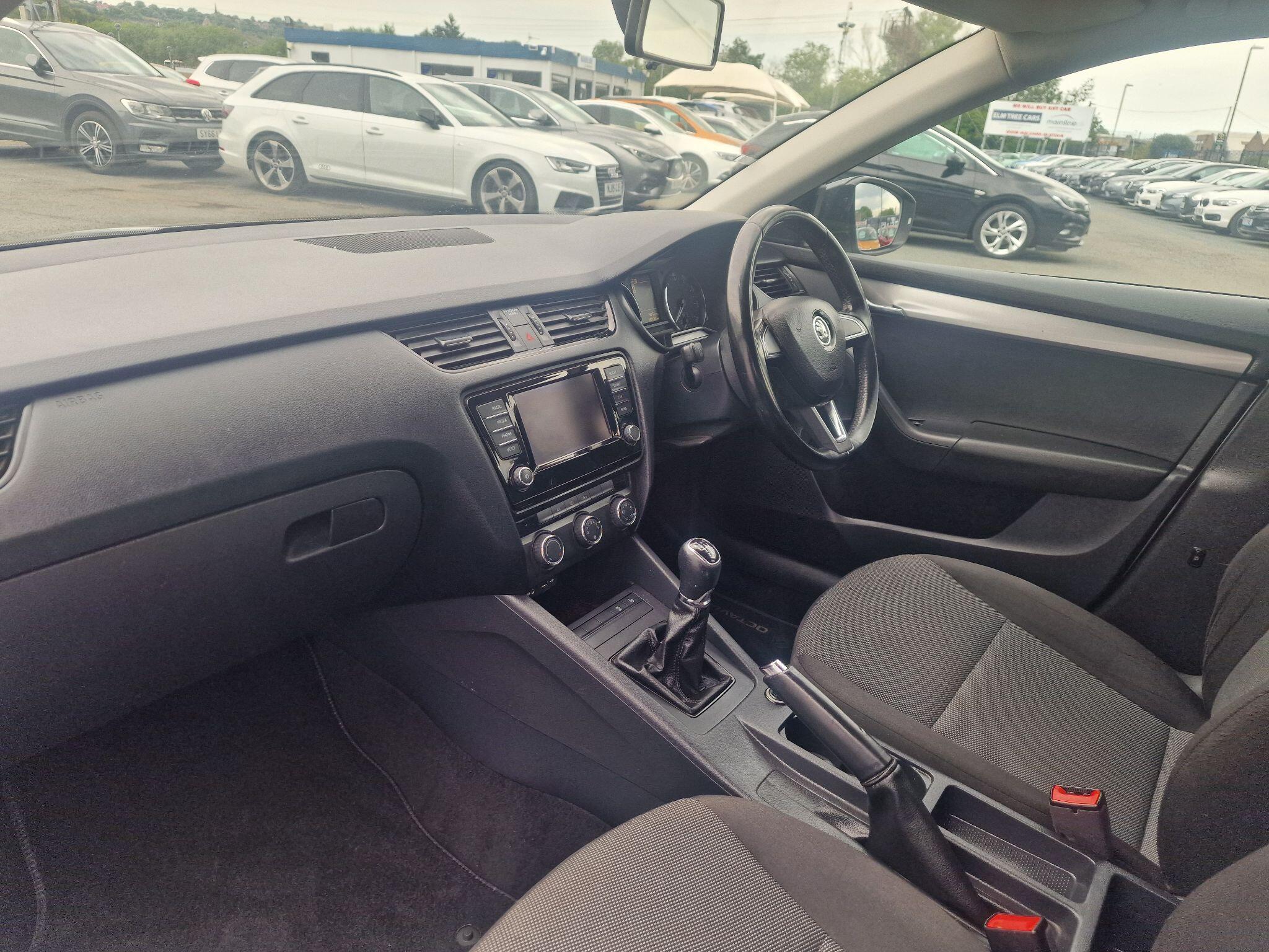 Skoda Octavia view 57
