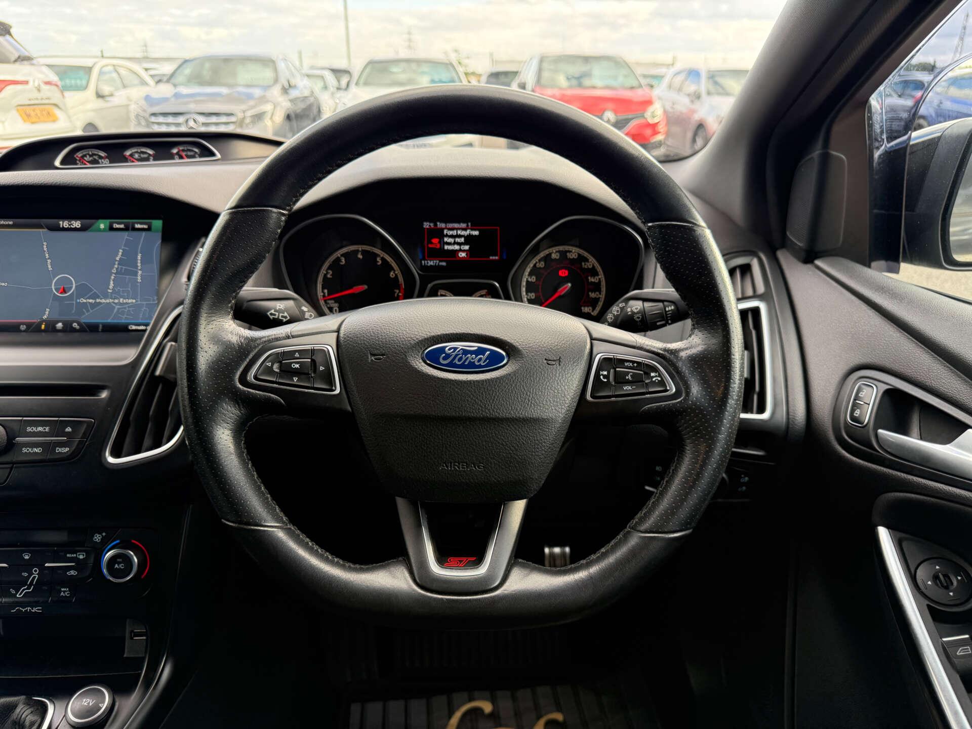 Ford Focus view 63