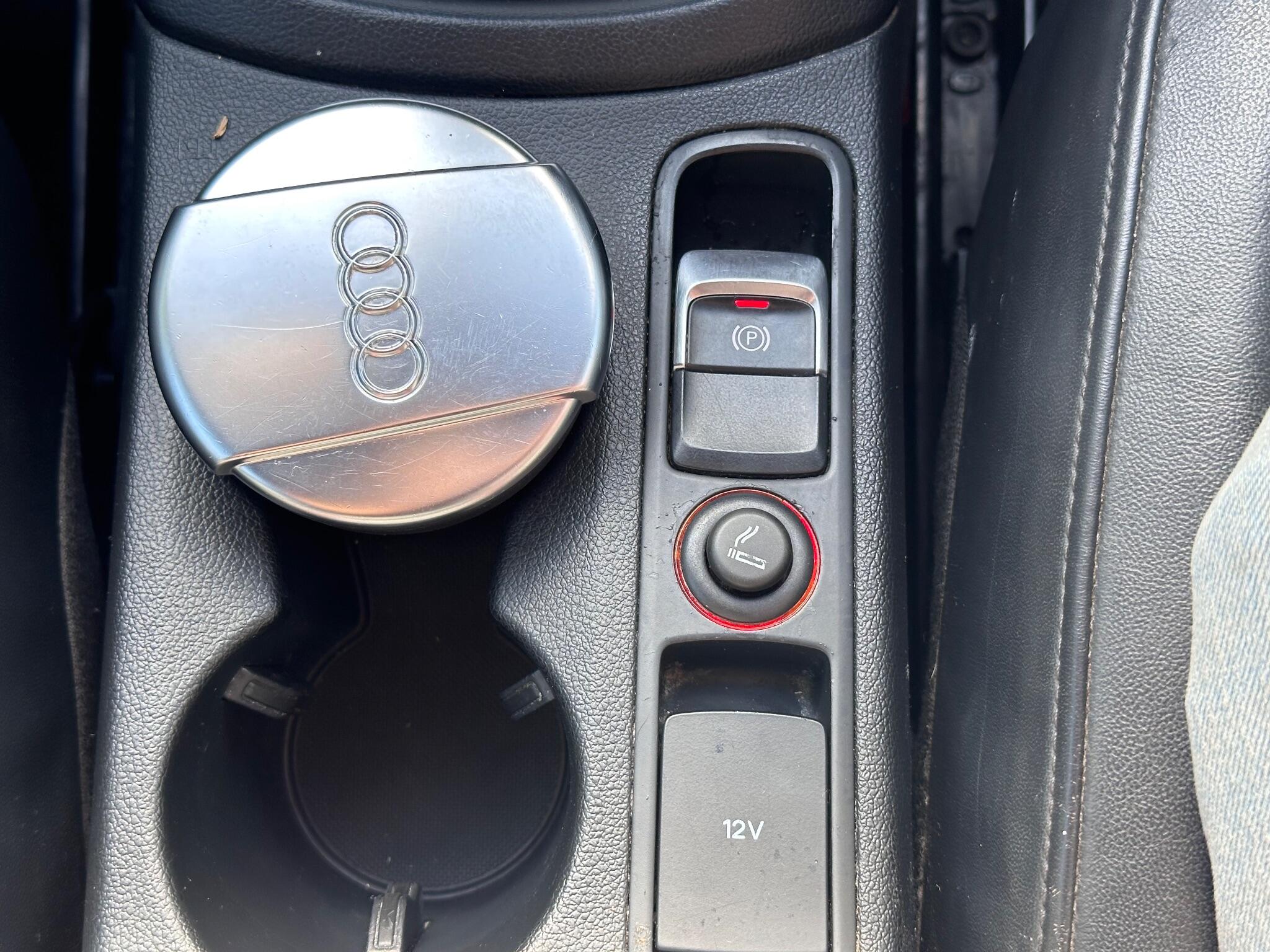 Audi Q3 view 38
