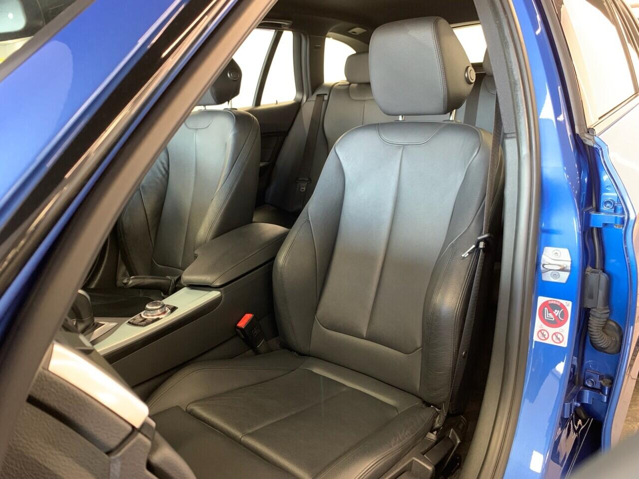BMW 3 Series view 31