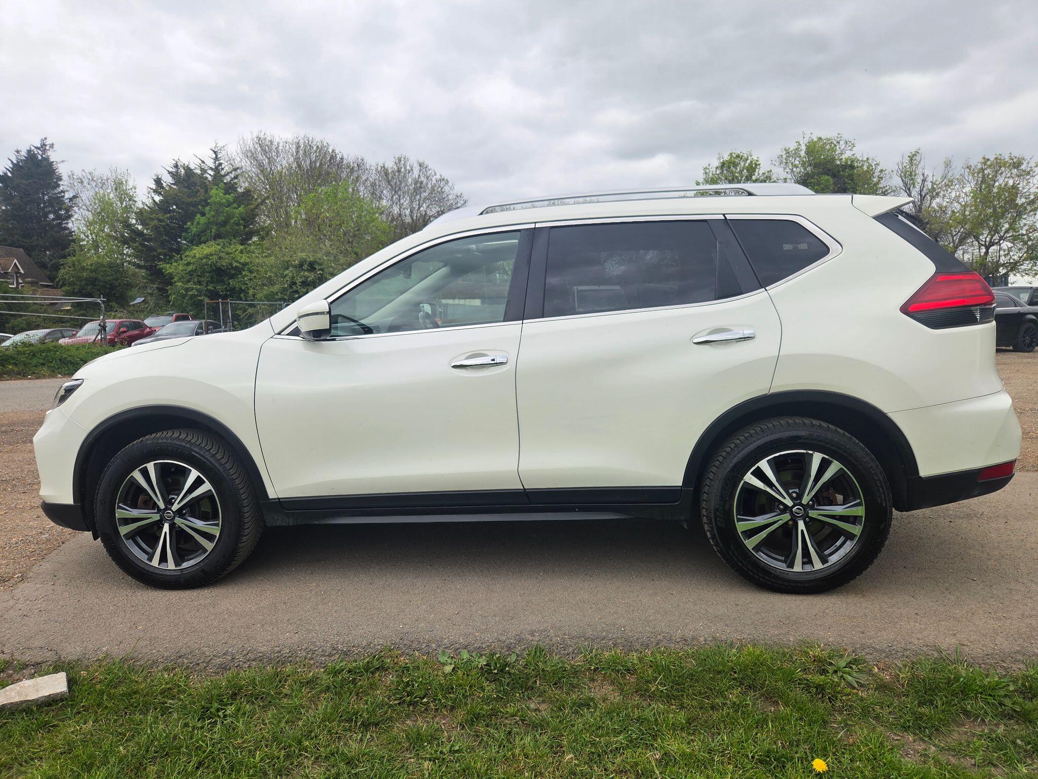 Nissan X-Trail view 9
