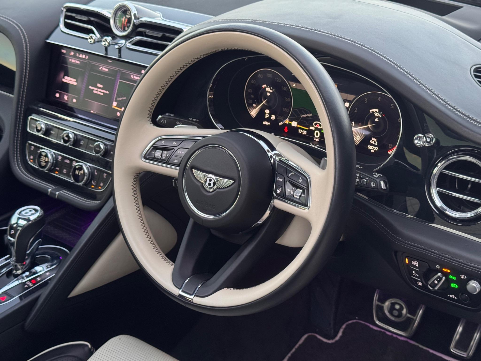 Bentley Bentayga view 52