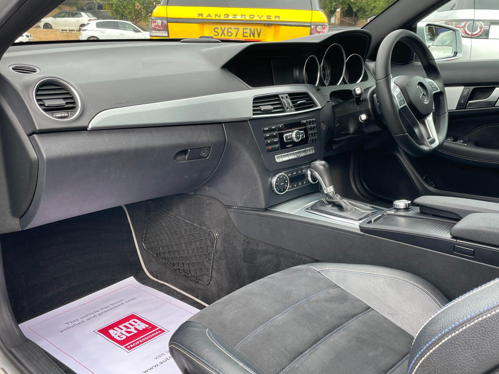 Mercedes-Benz C-Class view 19