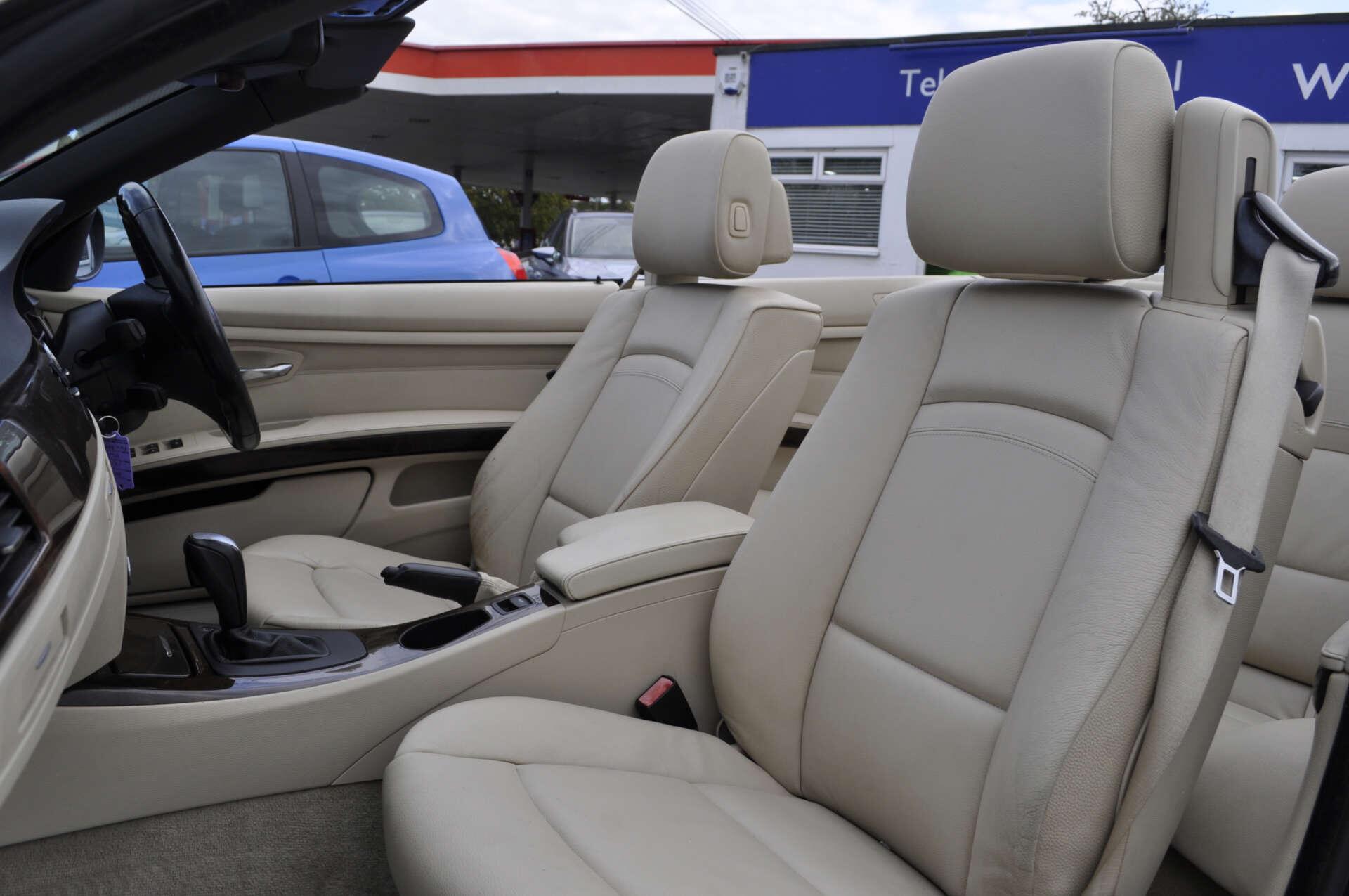 BMW 3 Series view 12