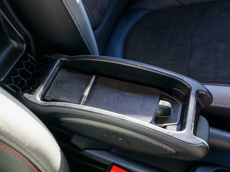Mini Hatch view 35