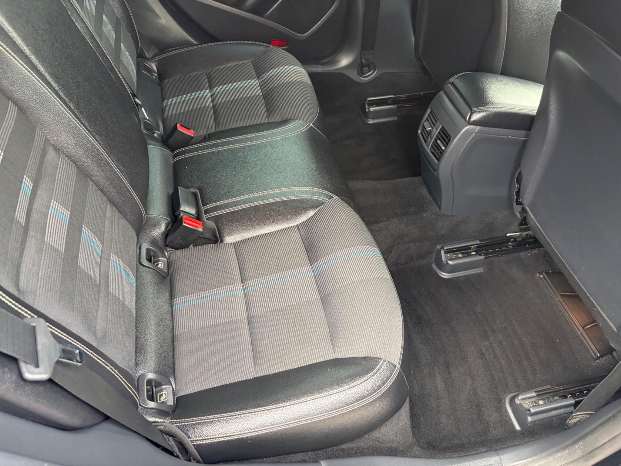 Mercedes-Benz Cla view 59